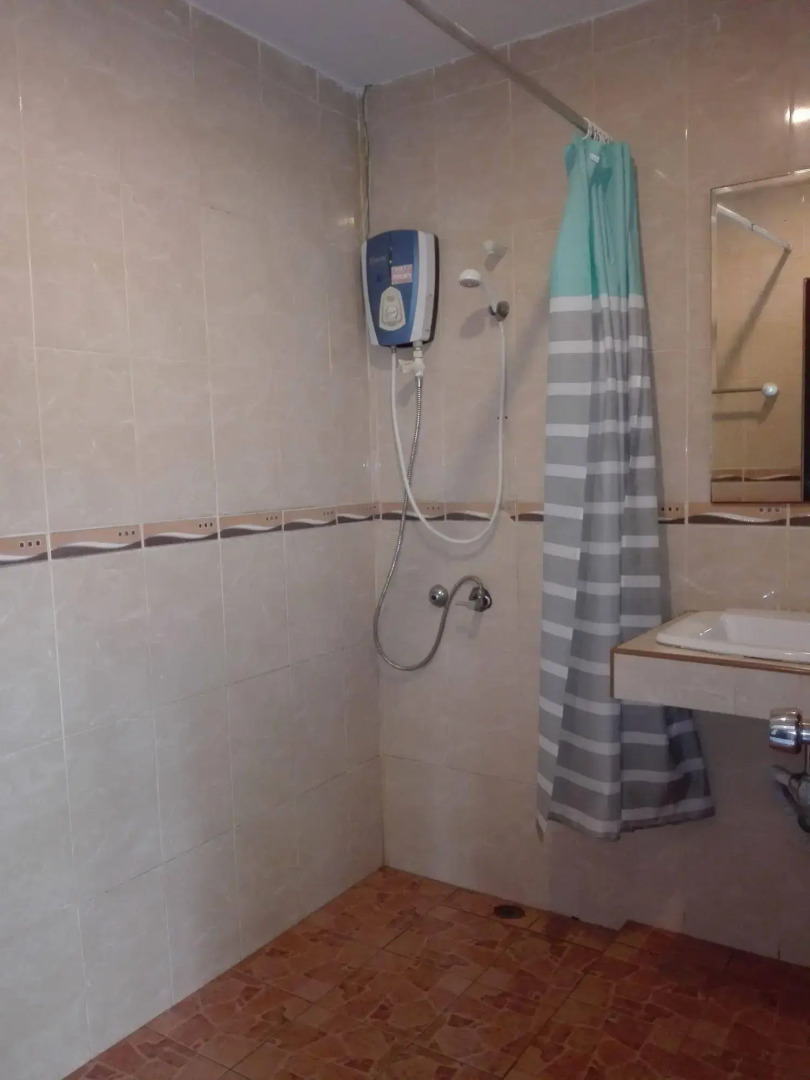 Lanta Seafront Resort