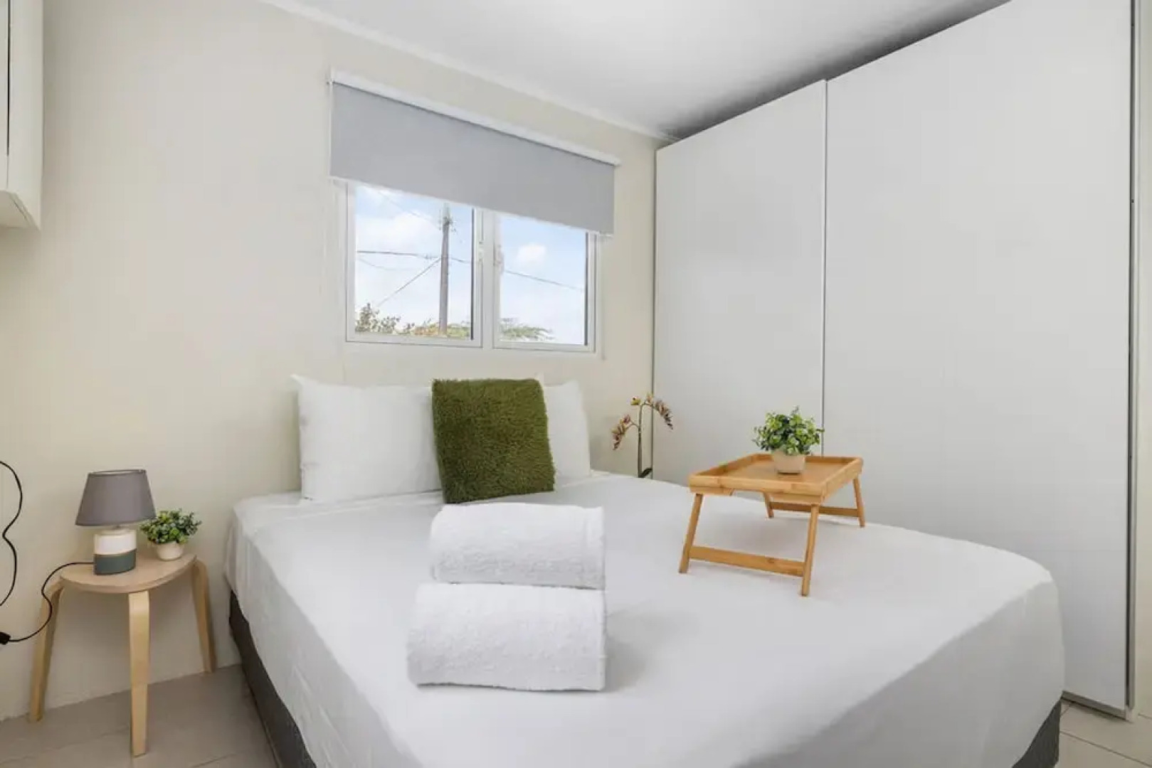 Lovely 3br2ba w Wifi Parking in Central Location