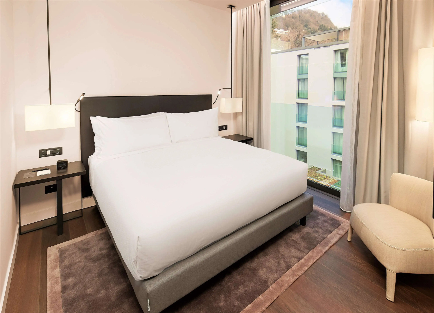 Отель Hilton Lake Como