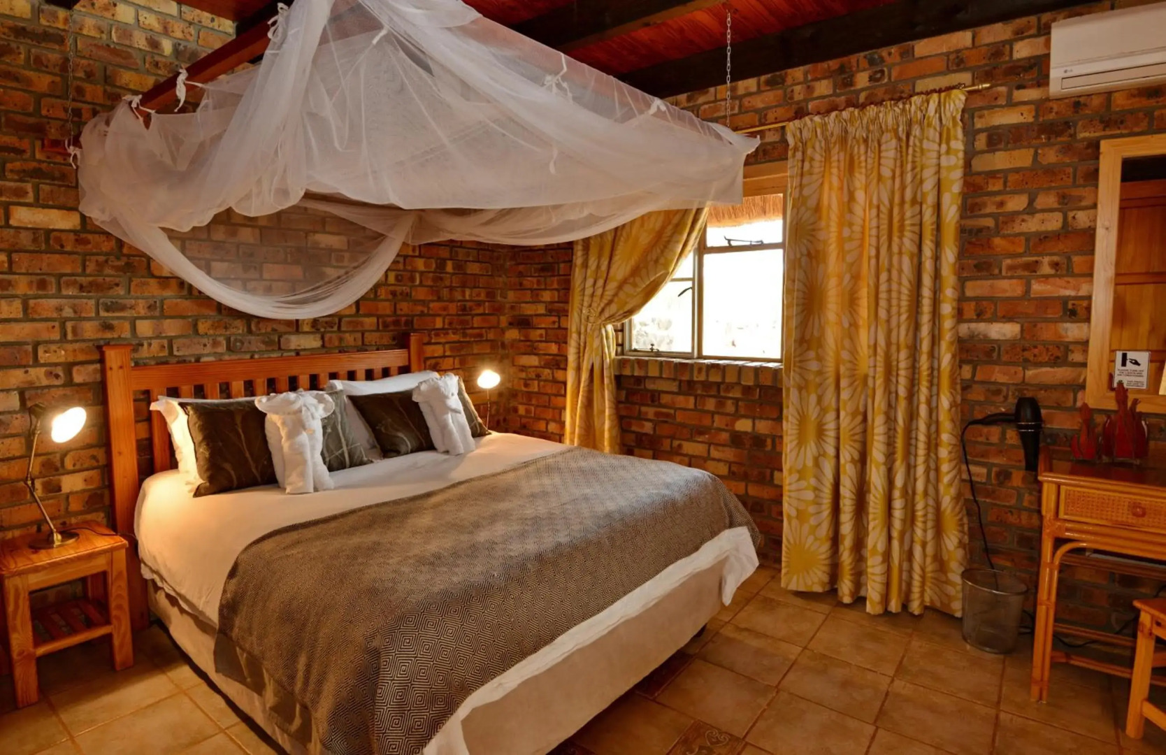 Tshukudu Game Lodge