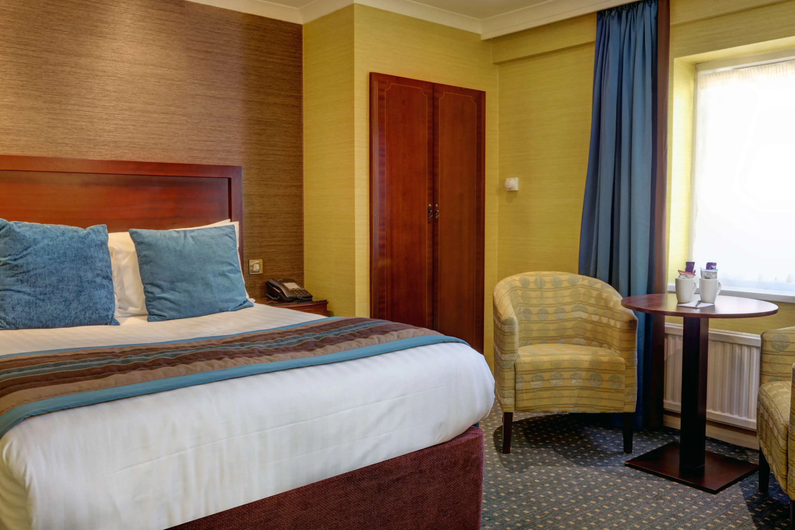 The Bull Hotel, Peterborough