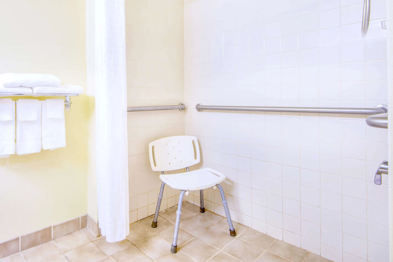 Super 8 by Wyndham Wheeling WV