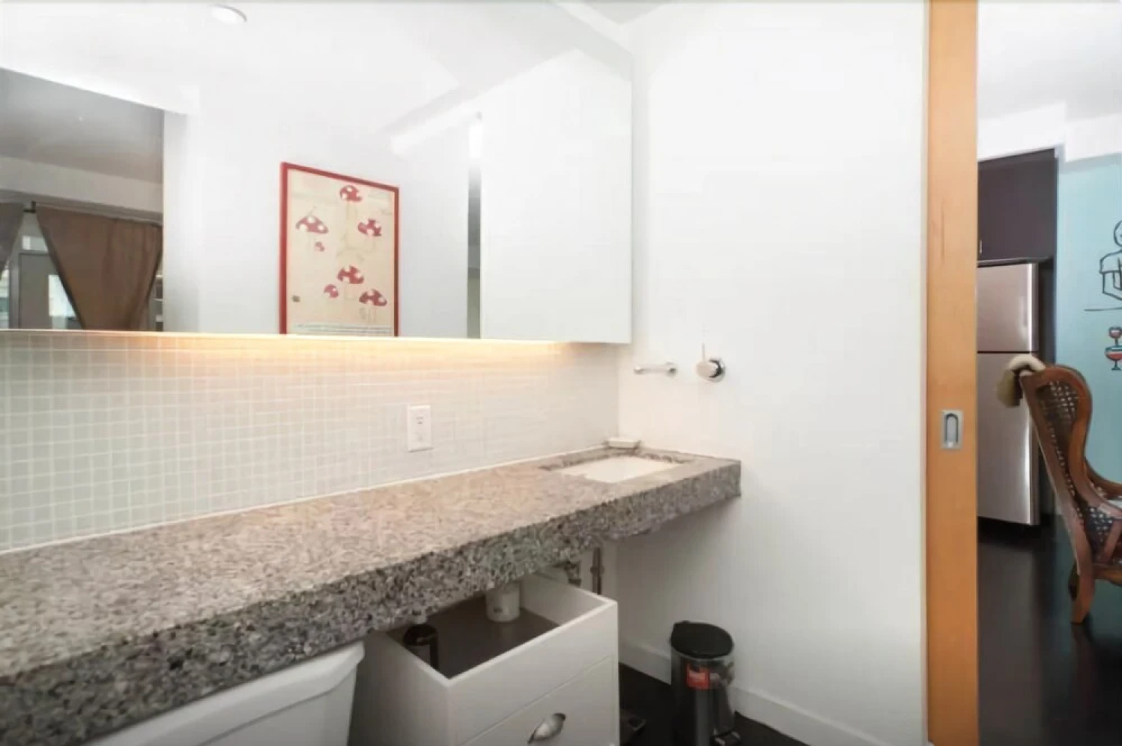 Super Awesome King West Furnished Suite