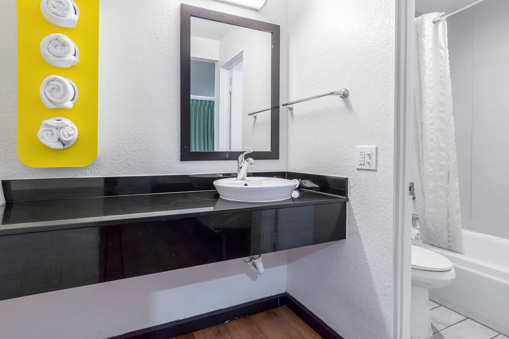 Motel 6 Riverside, CA - UCR East