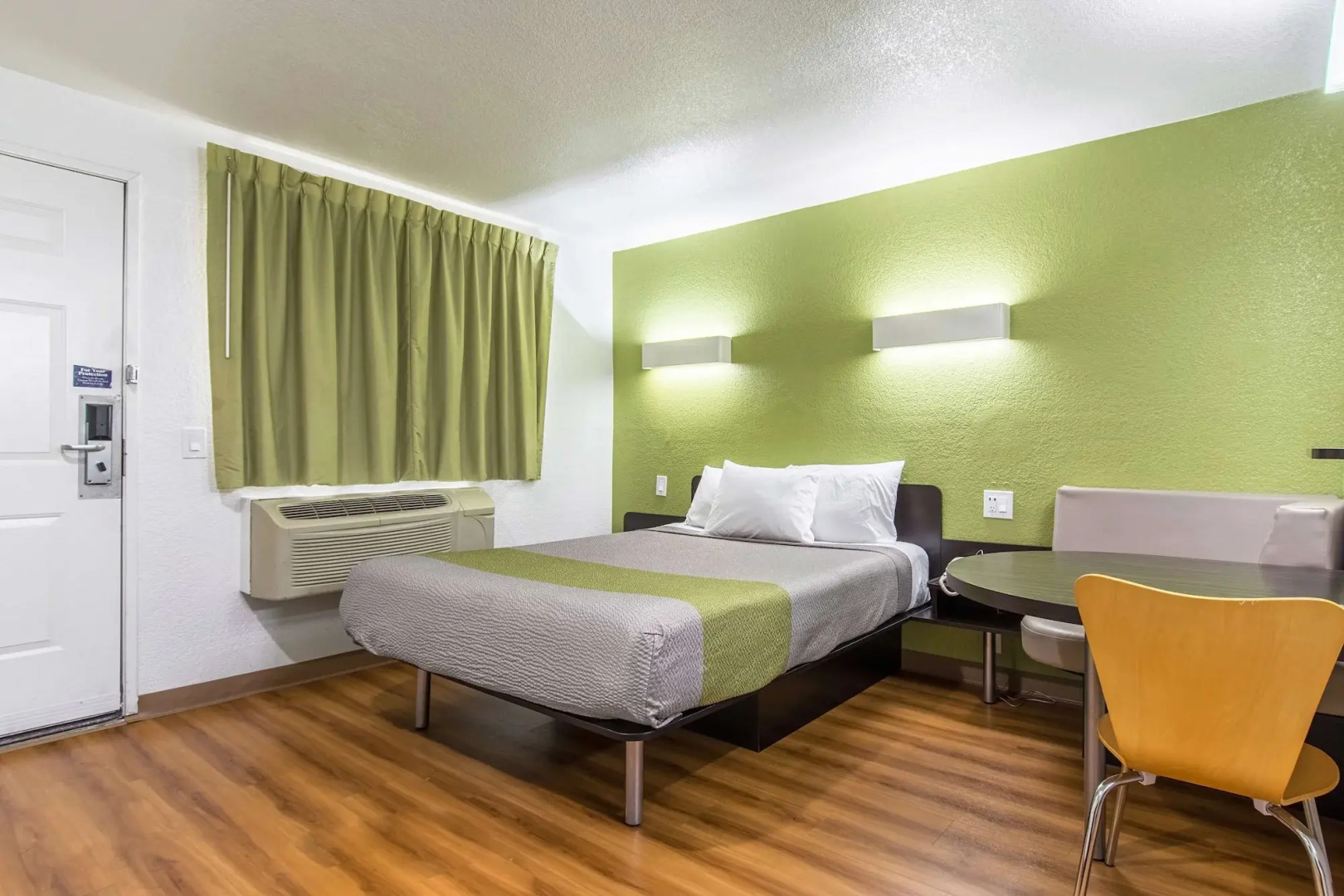 Motel 6 Ontario, CA - Airport