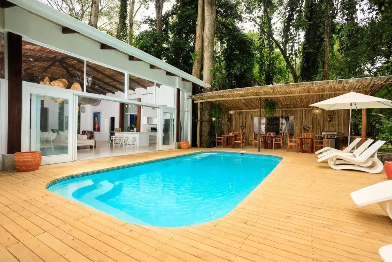 Gigi Brown Villa Frida Puerto Viejo