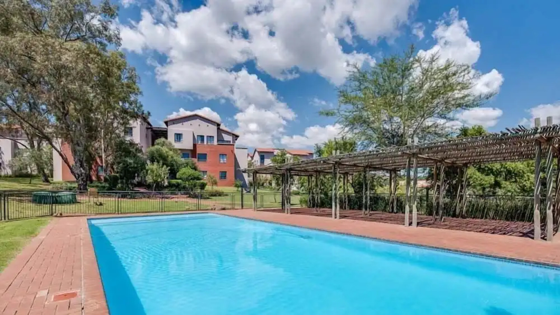 Jackal Creek Self-Catering Apartments