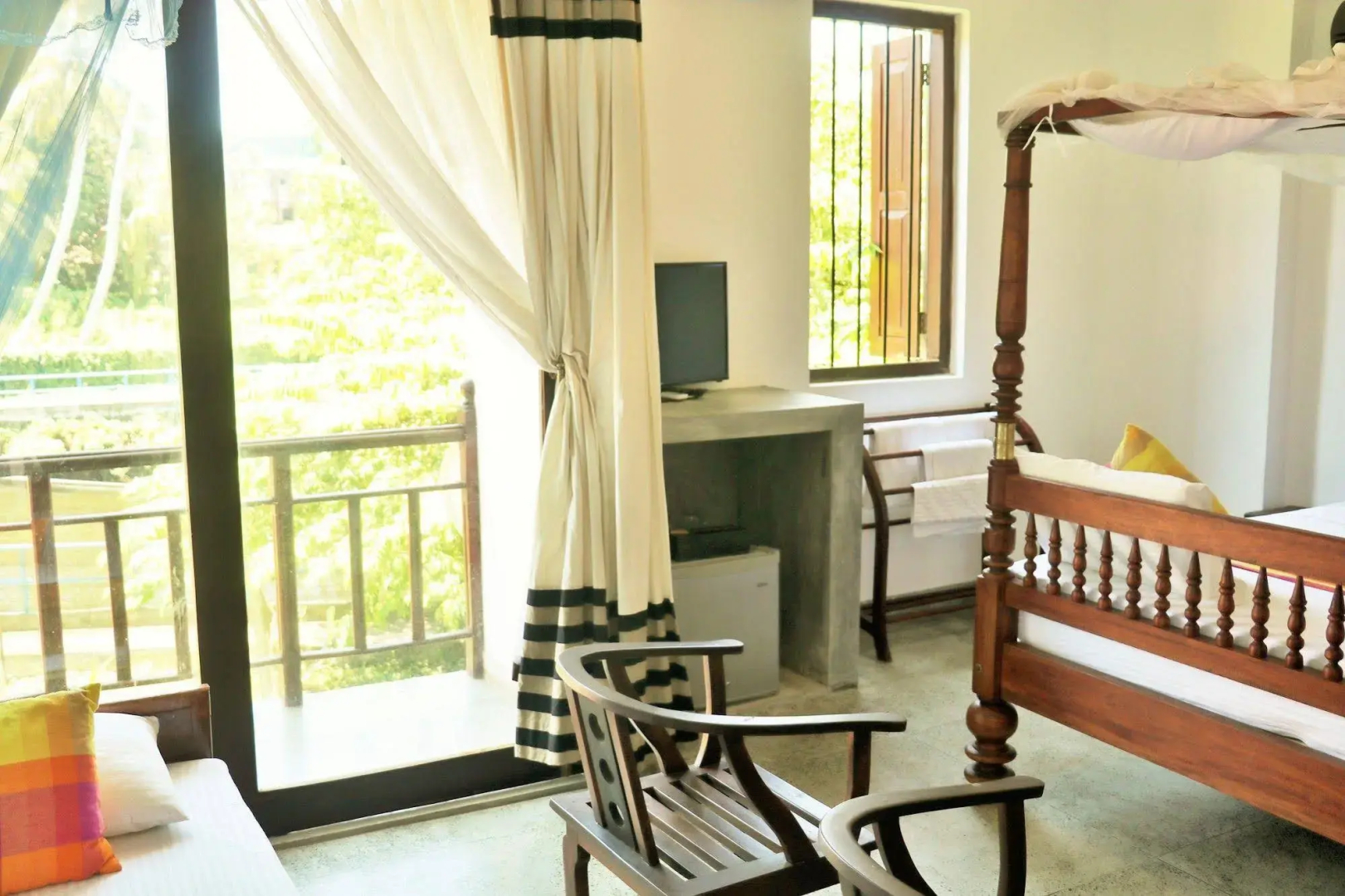 Lagoon Boutique Hotel