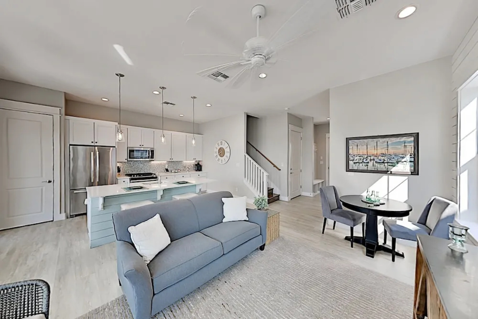 Modern Nautical Bayside W/ Infinity Pool 3 Bedroom Condo