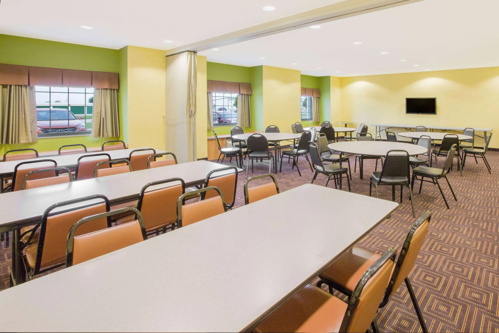 Microtel Inn & Suites by Wyndham Delphos