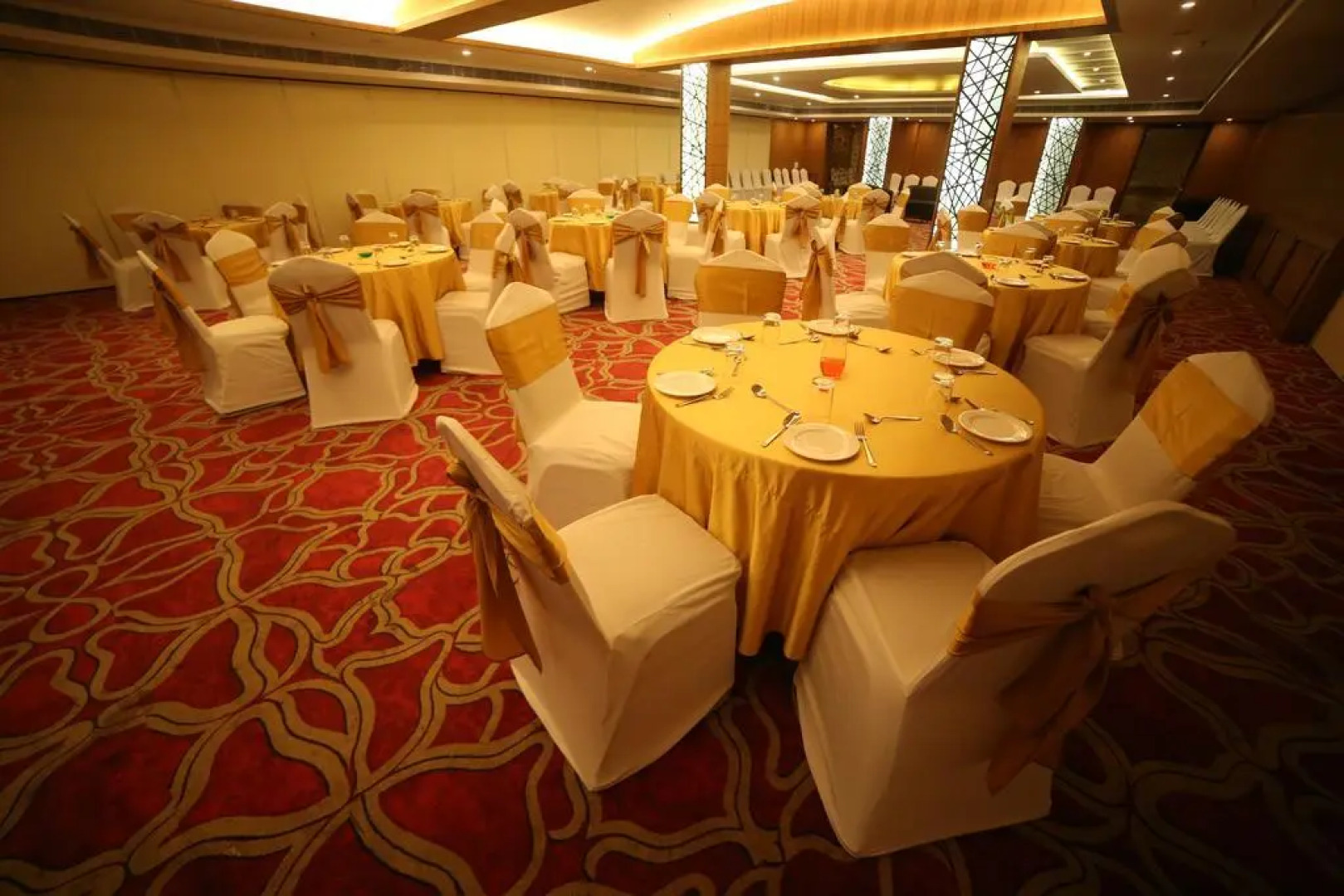 Ramada By Wyndham Varanasi Katesar