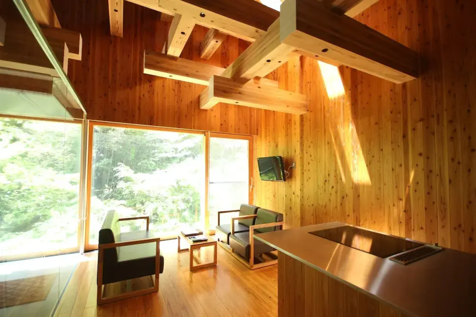 Kumo-no Ue-no Hotel