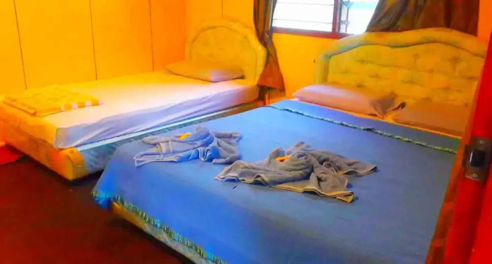 Sukau Backpackers B&B