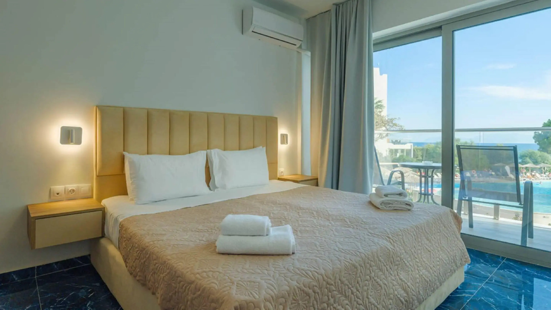 Ninos Grand Beach Hotel & Resort