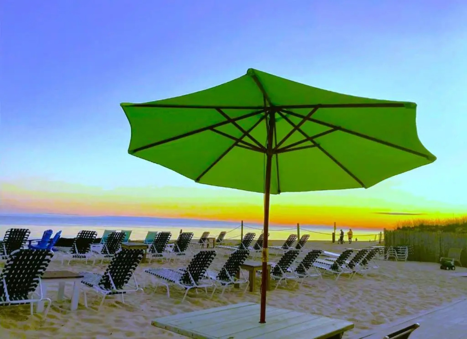 By the Sea Guests Bed & Breakfast & Suites