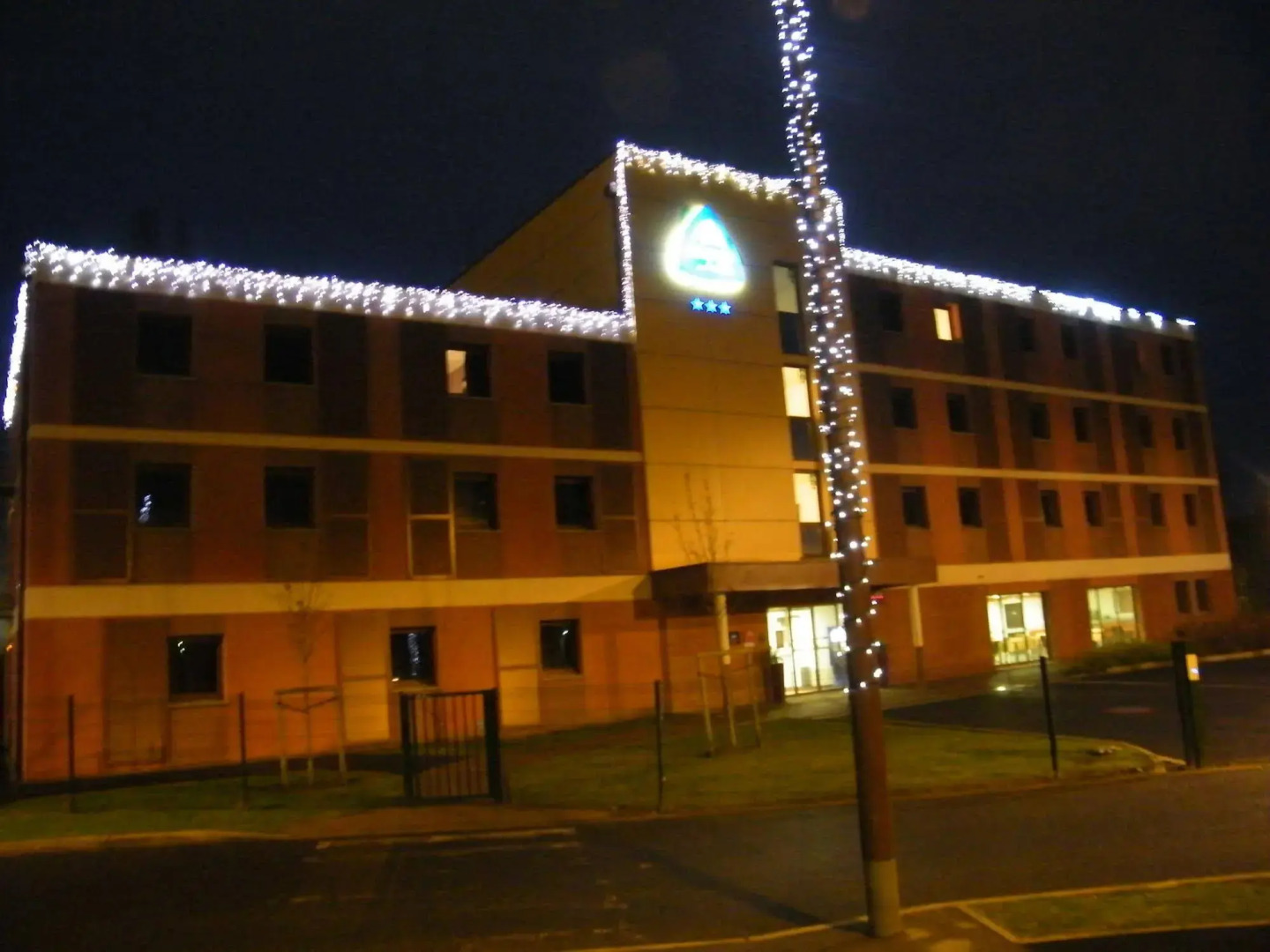 Sure Hotel by Best Western Saint-Amand-Les-Eaux