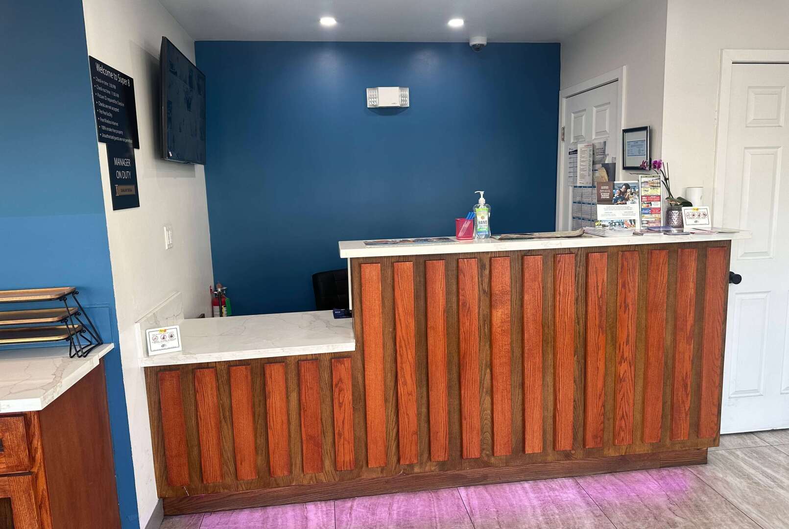 Super 8 by Wyndham Oceanside Downtown