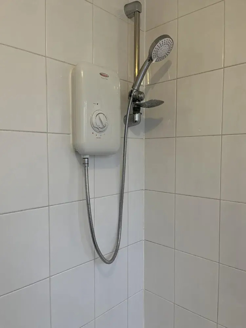 Hive Stays, Sleeps 3, Free Parking, Wifi, Smart Tv