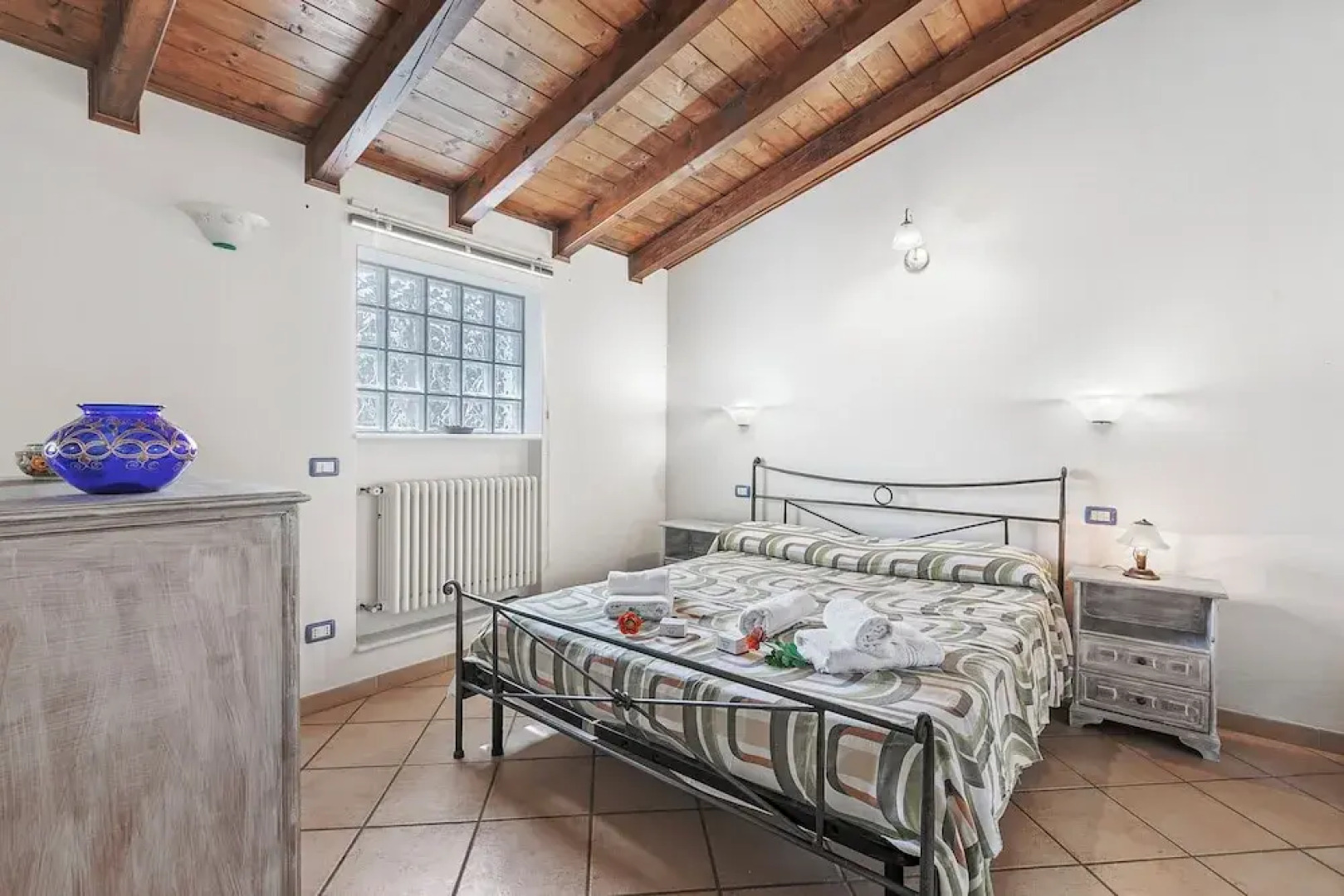 La Maison Dans Le Jardin