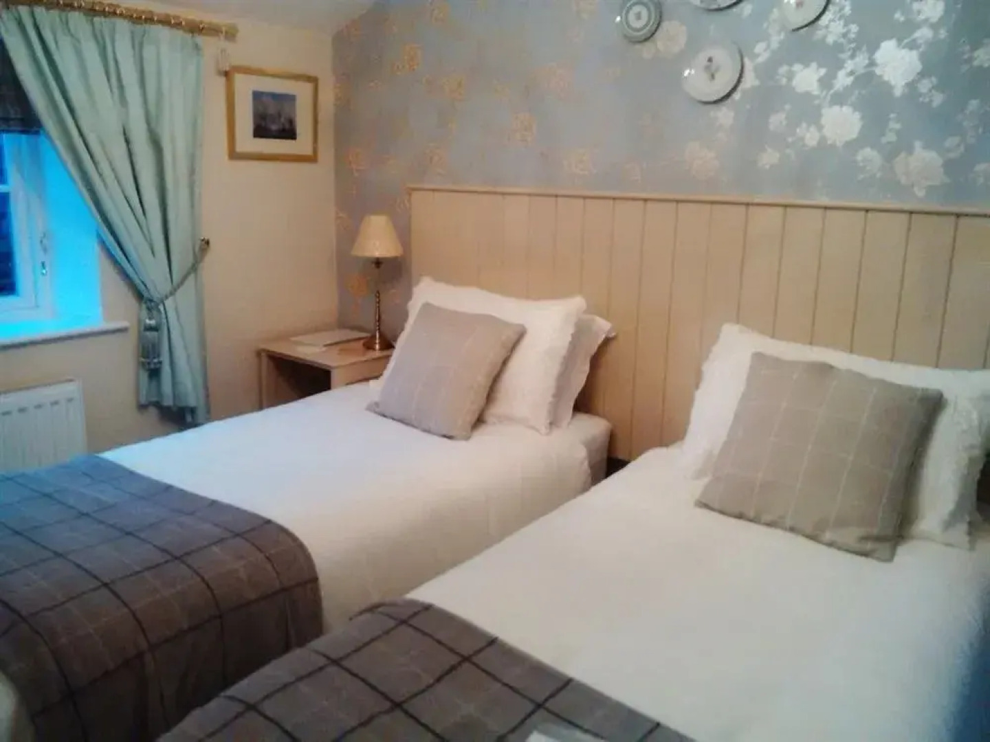 Ling House Bed and Breakfast