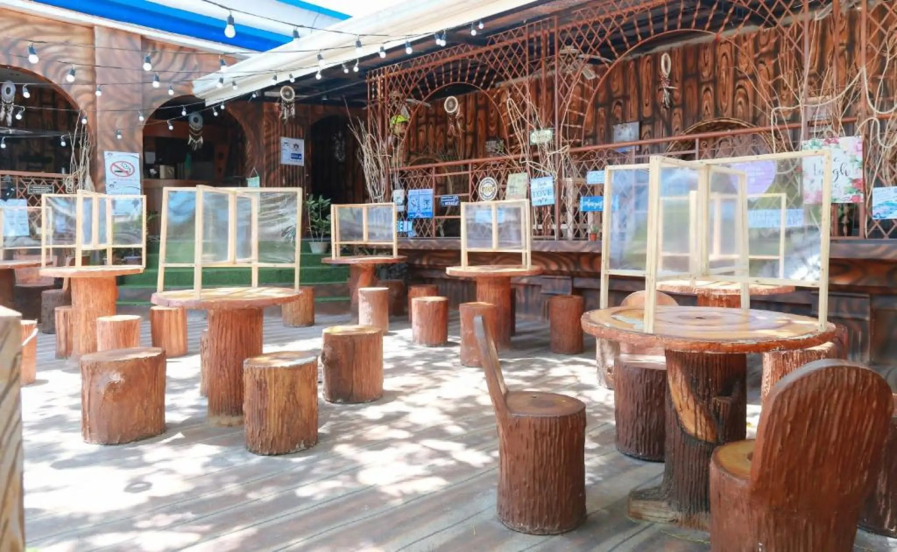 RedDoorz Plus @ Castle Chateau Iloilo