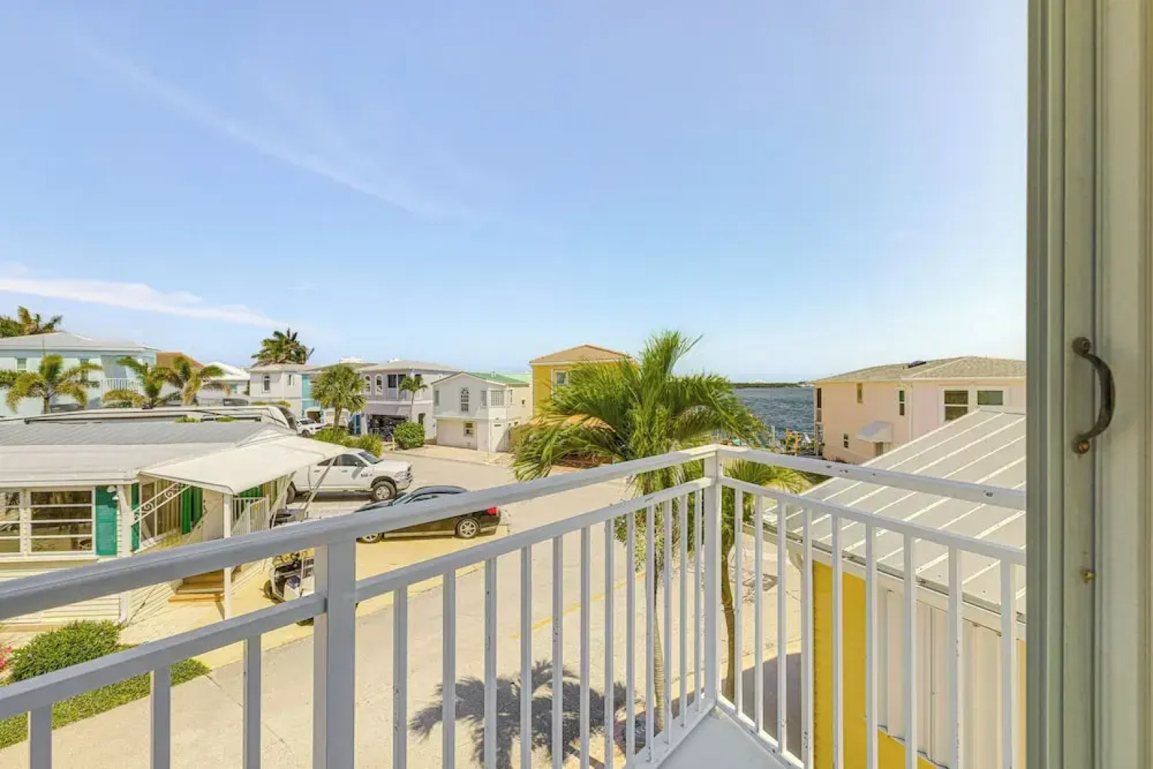 Ocean Access, Mini Golf & Pools: Jensen Beach Gem