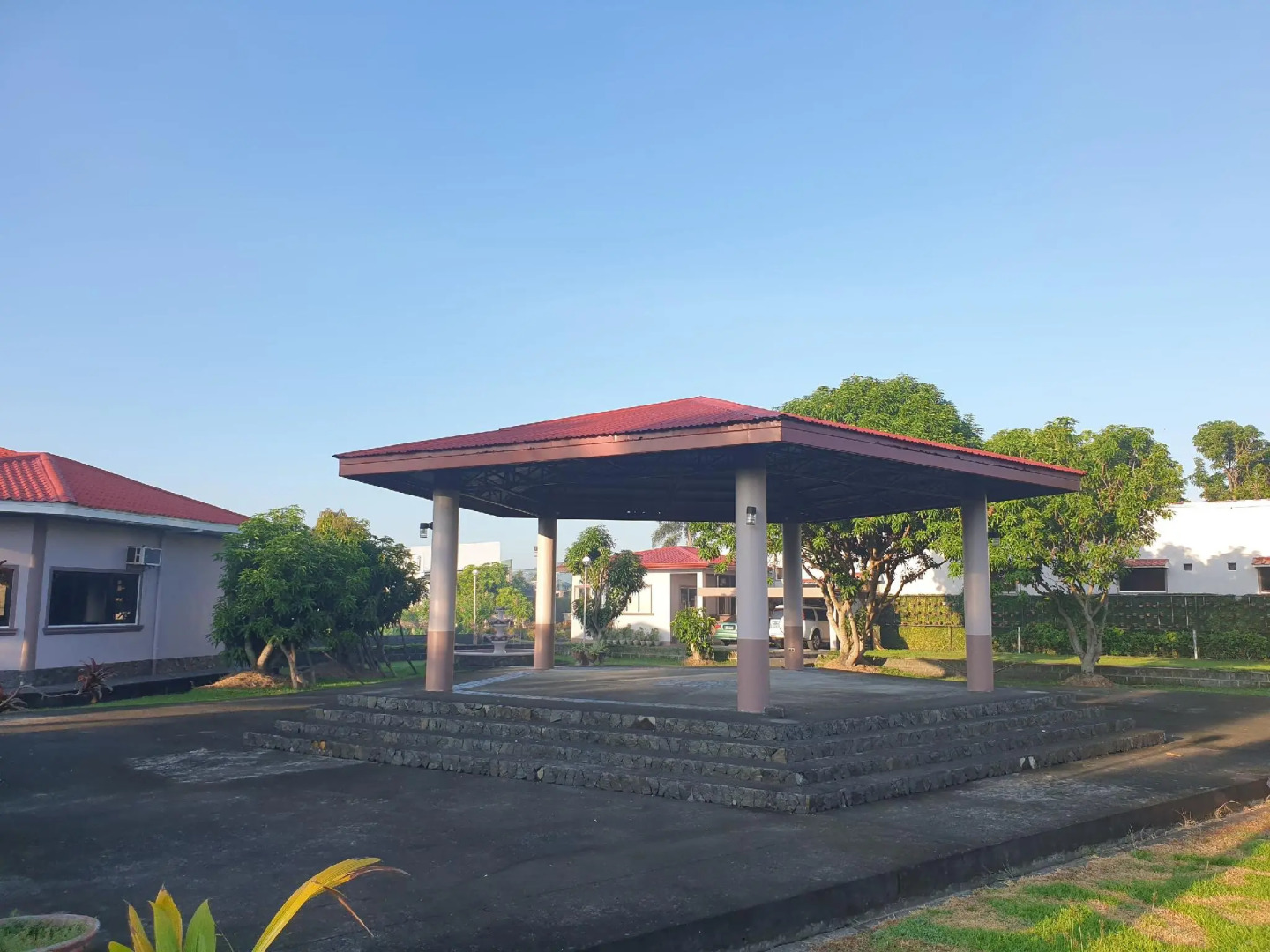 Mayon View Garden Apartelle & Restaurant