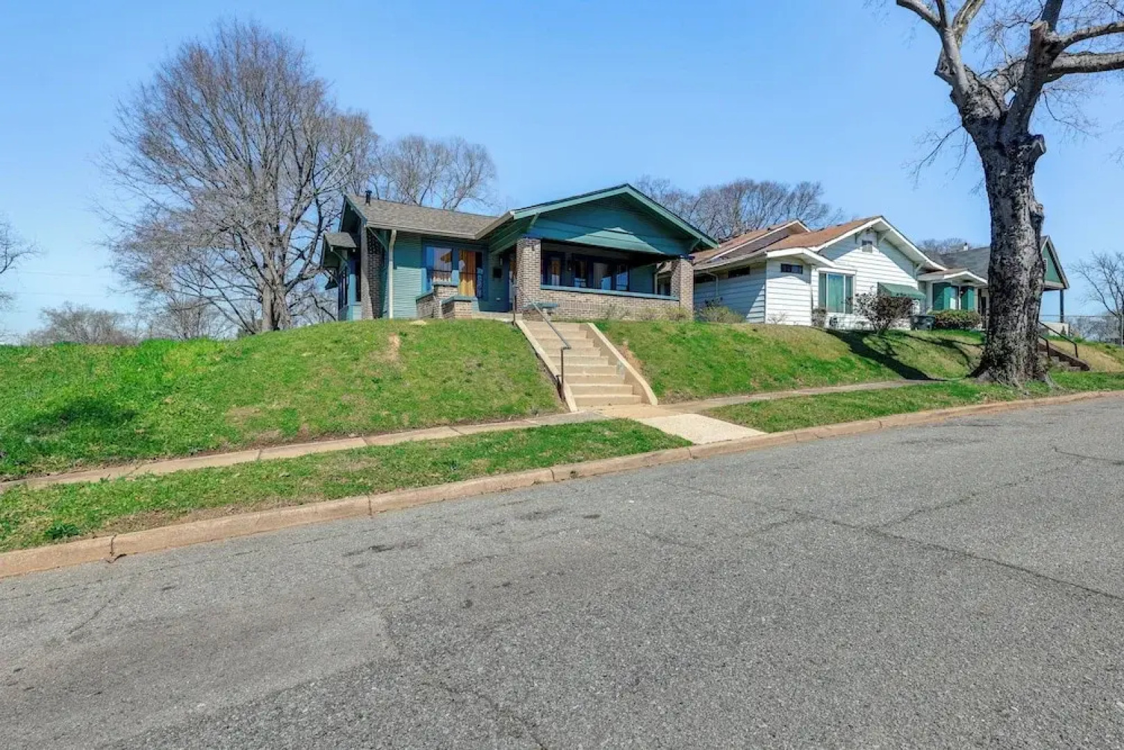 Walk to Amphitheater: Birmingham Retreat w/ Games