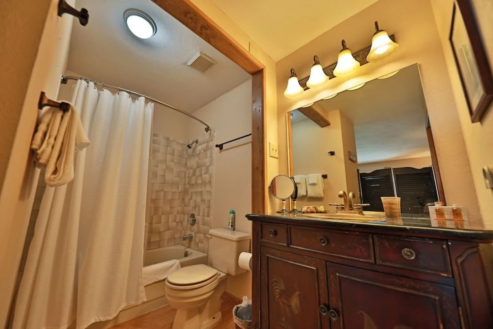 Shadow Mountain Yacht Club #2 2 Bedroom Condo by Redawning