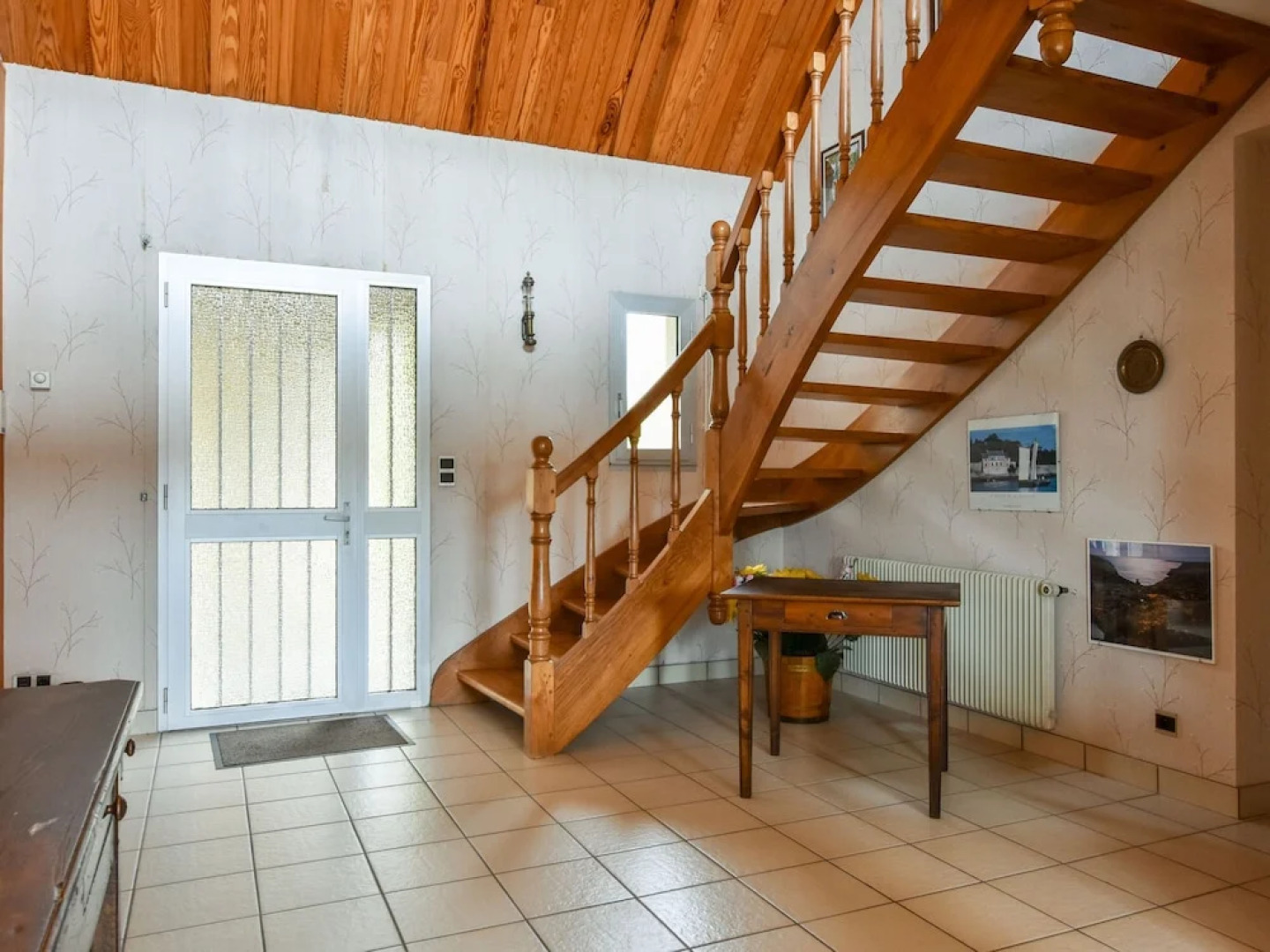 Holiday Home in Ambon With Bar, Balcony, Terrace,garden, BBQ