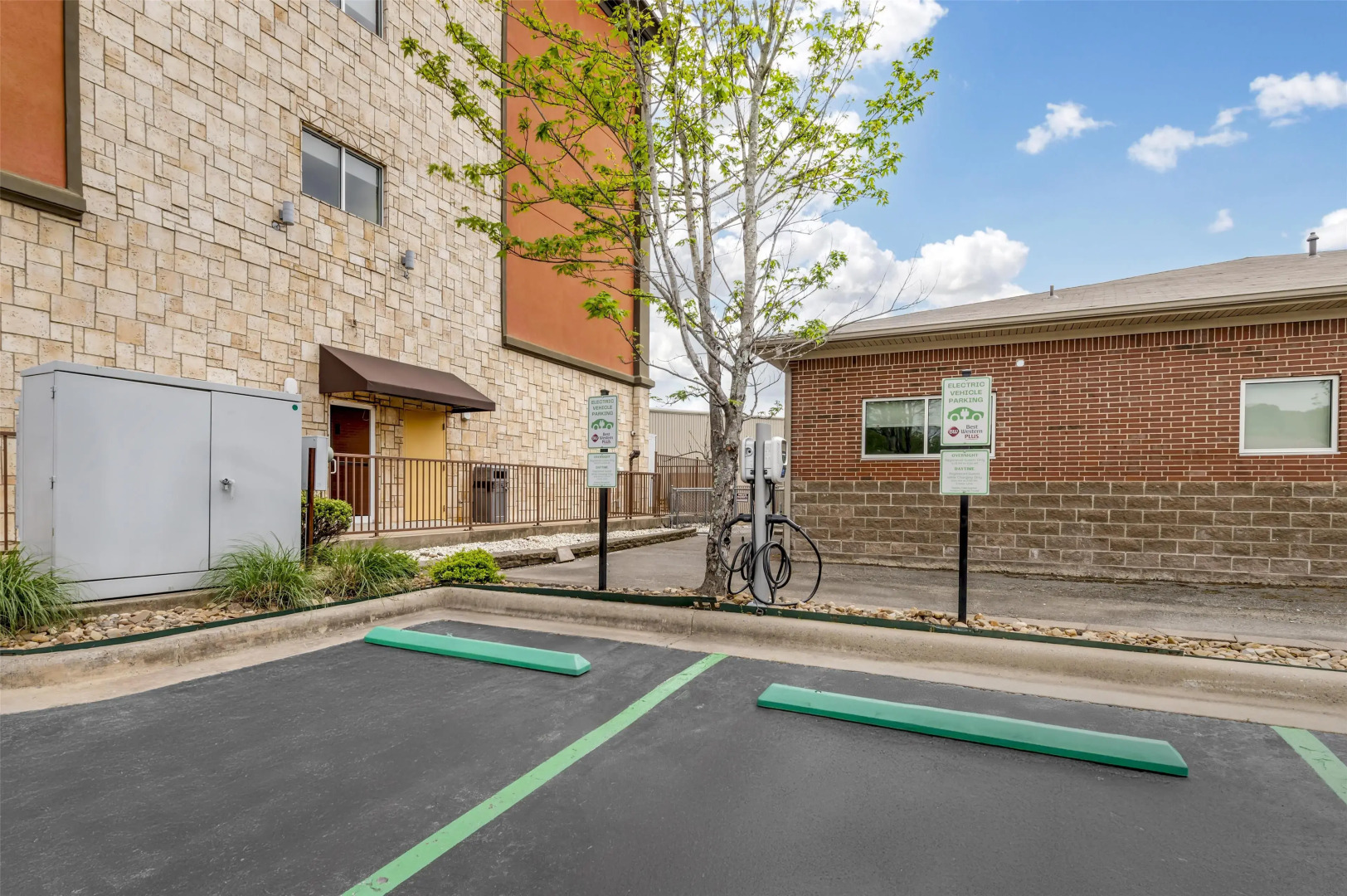 Best Western Plus JFK Inn & Suites