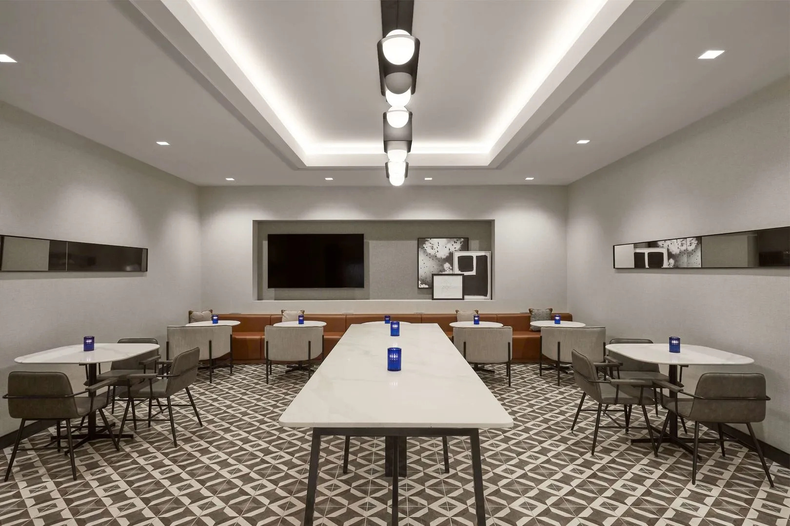 Hotel Place Dupuis Montréal Downtown - An Ascend Hotel Collection