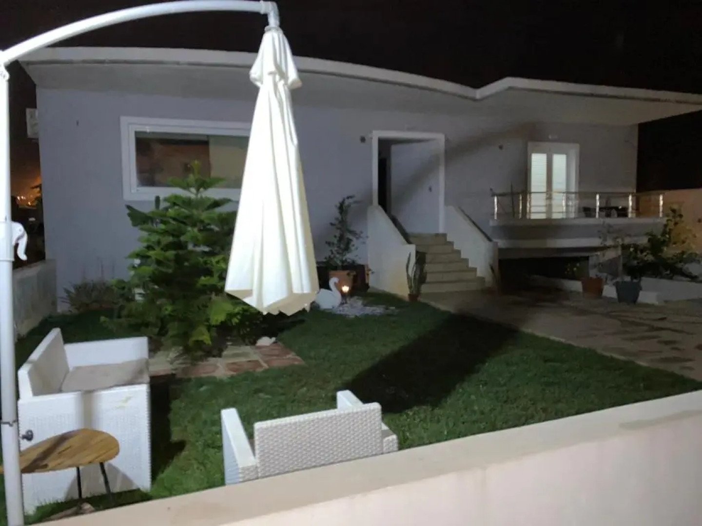 Maria's modern studio 5min from beach