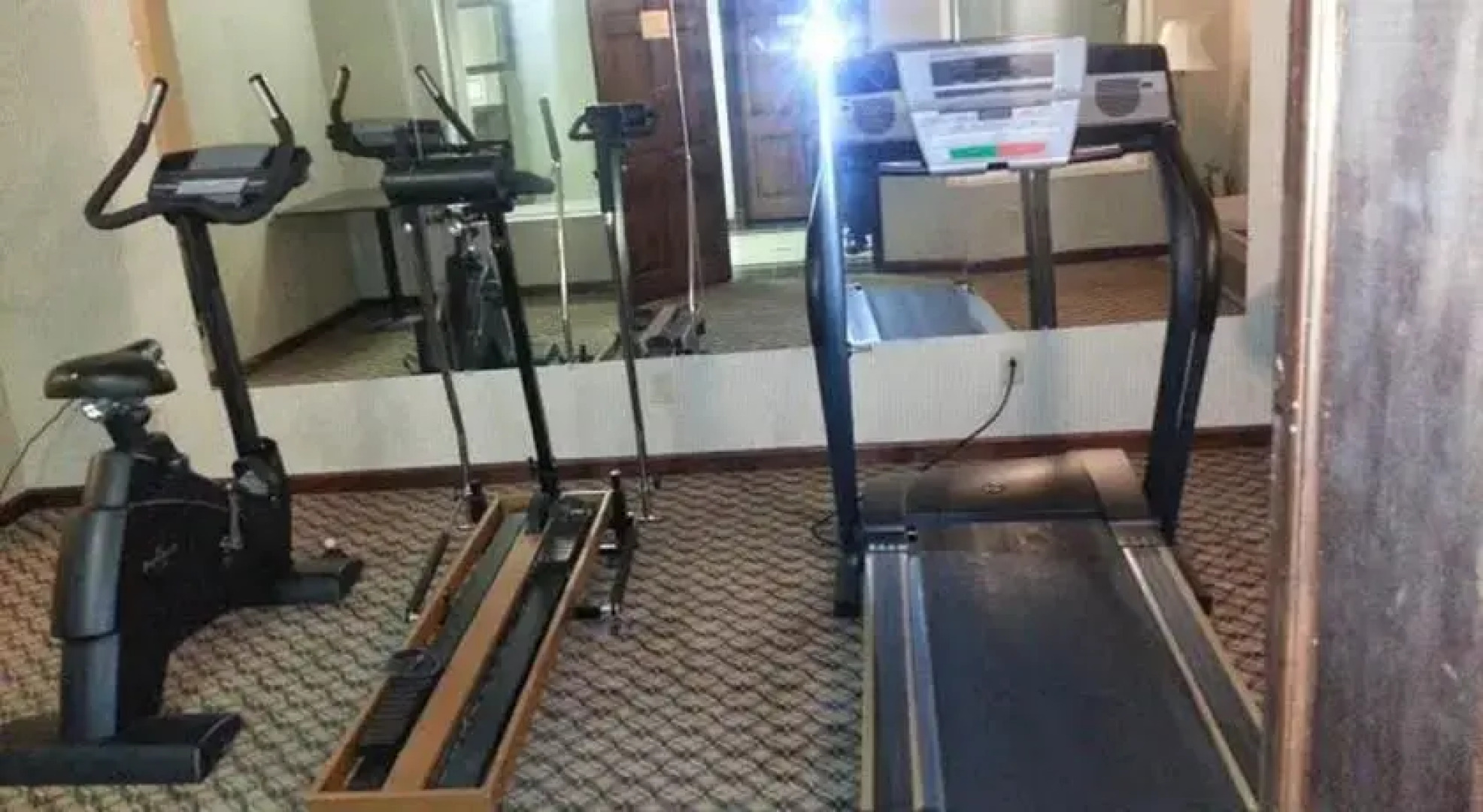 Americas Best Inn & Suites Commerce