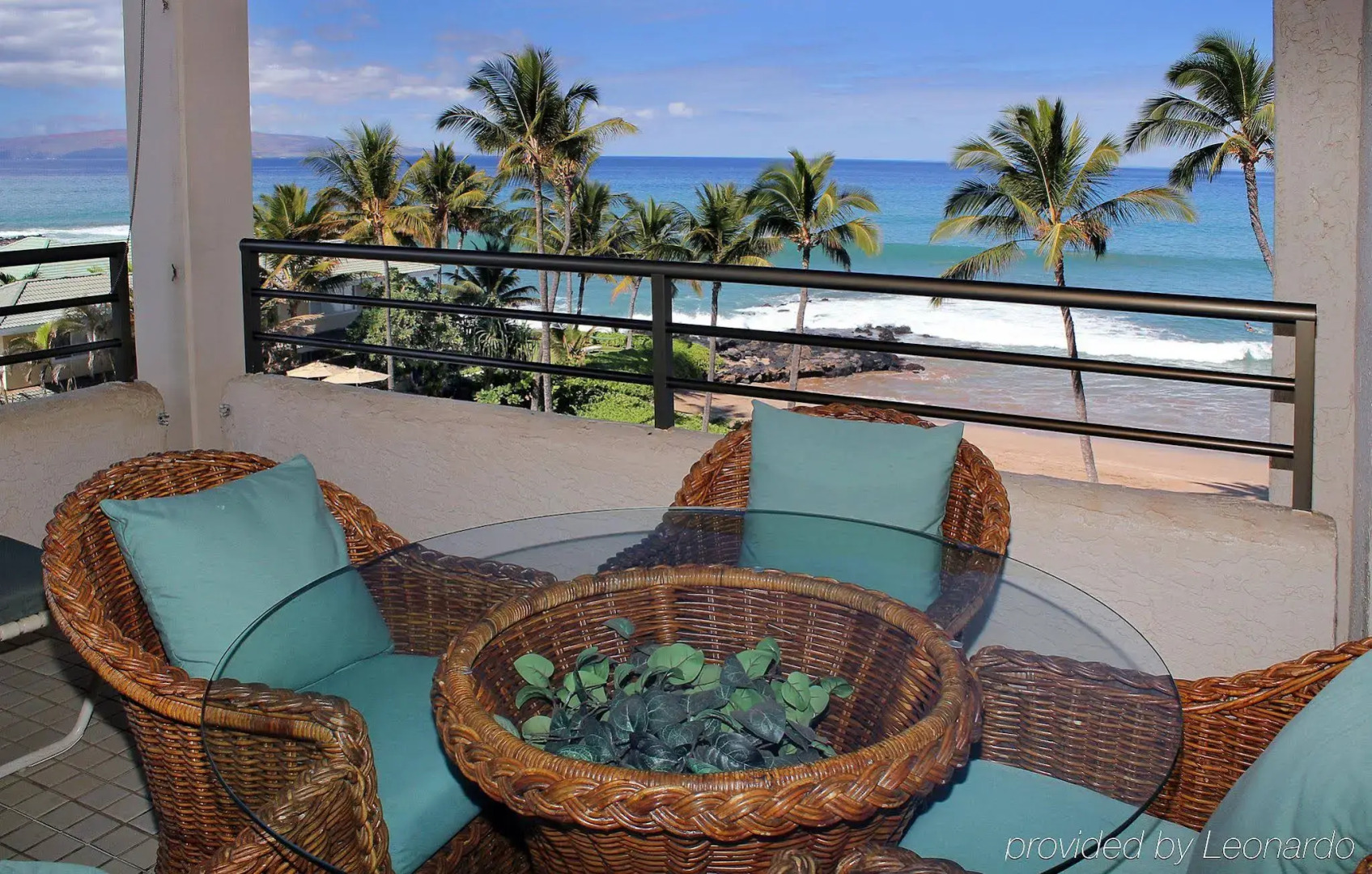 Polo Beach Club Vacation Rentals - APlus Resorts