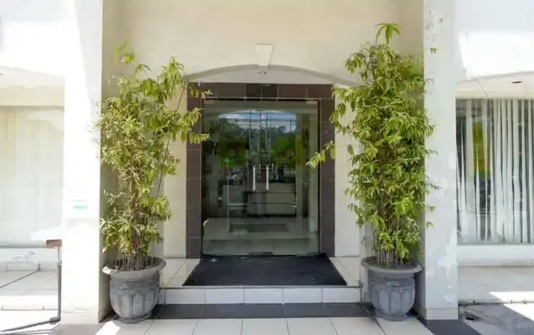 RedDoorz @ Jalan Sriwijaya Semarang