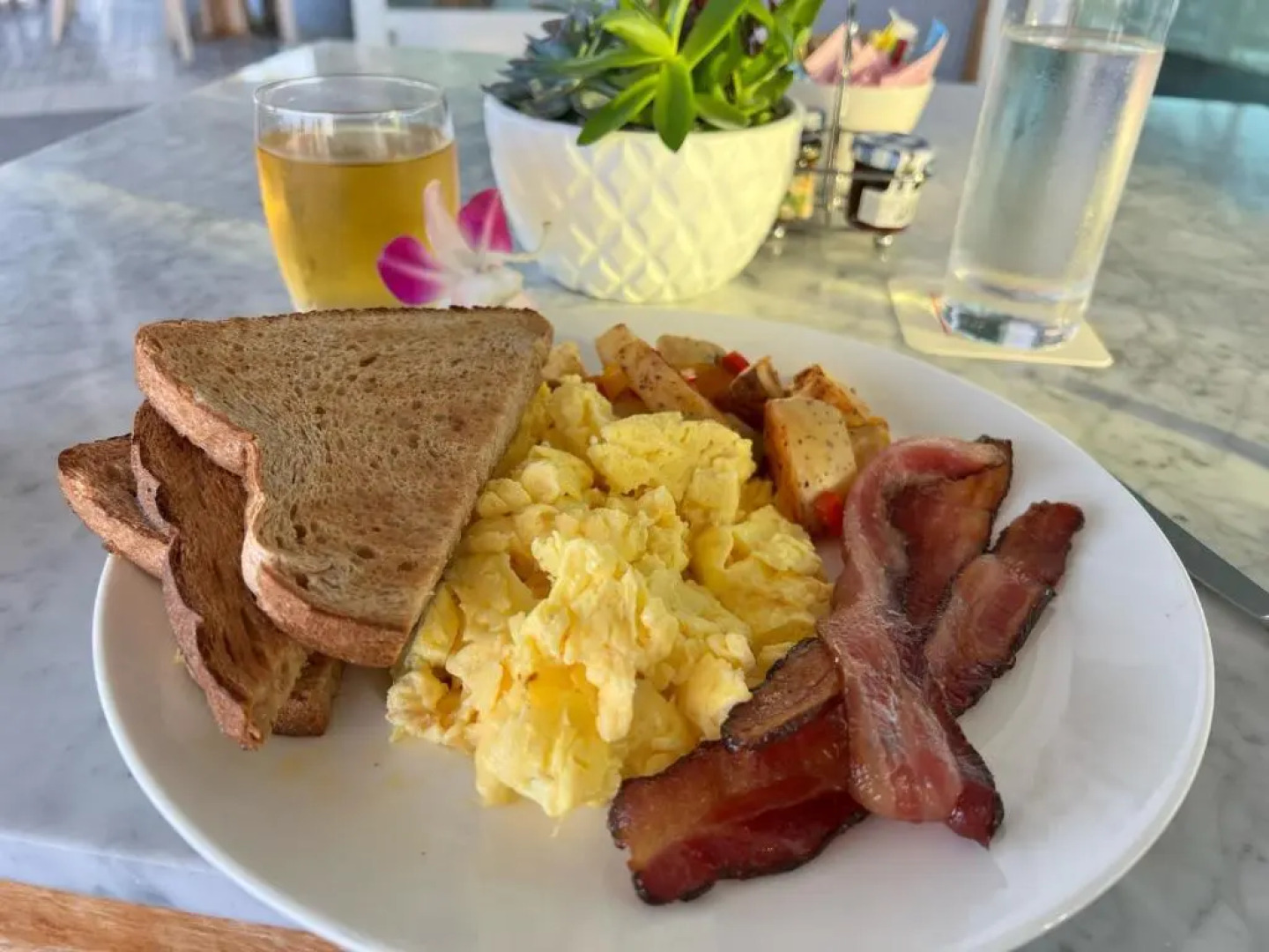 Isla Bella Beach Resort & Spa