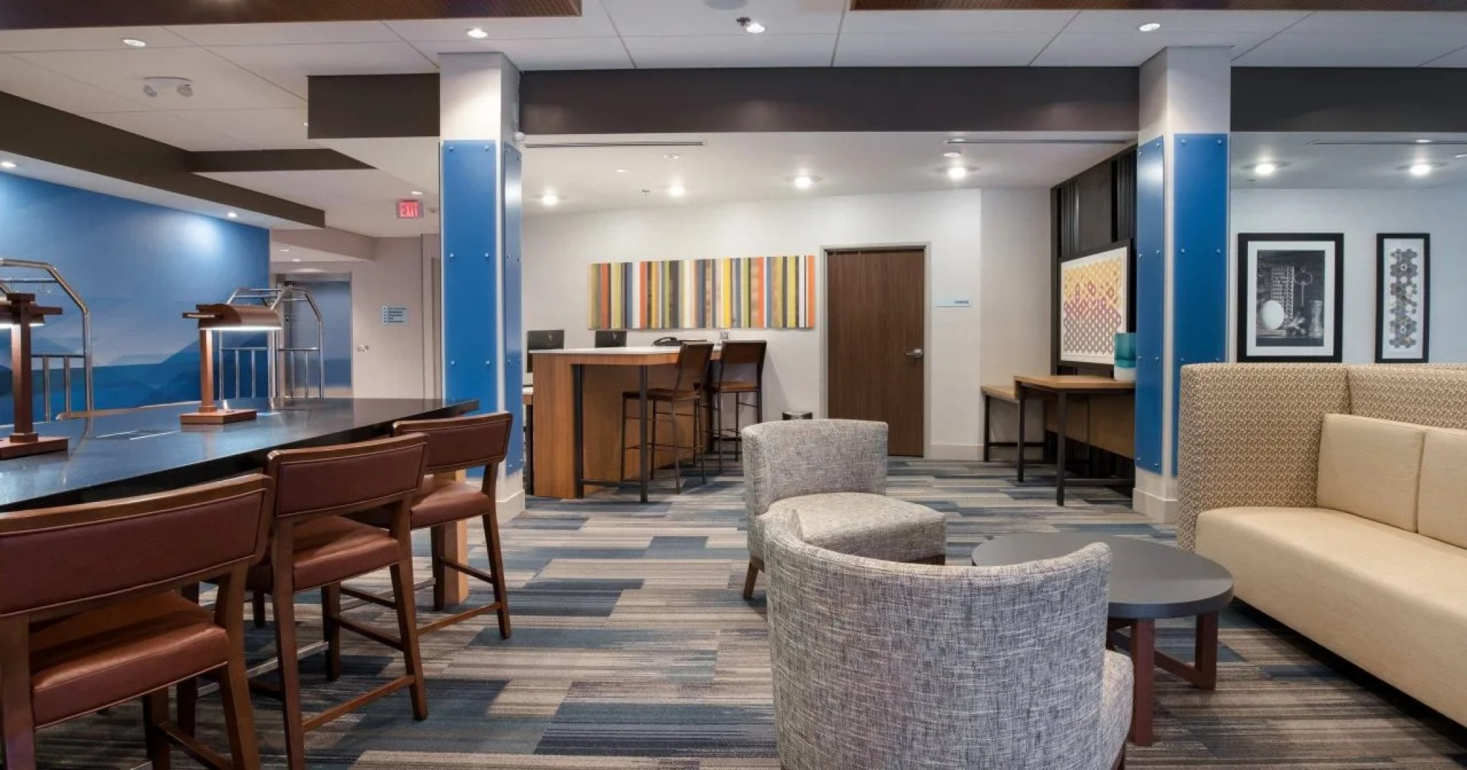 Holiday Inn Express & Suites Racine by IHG