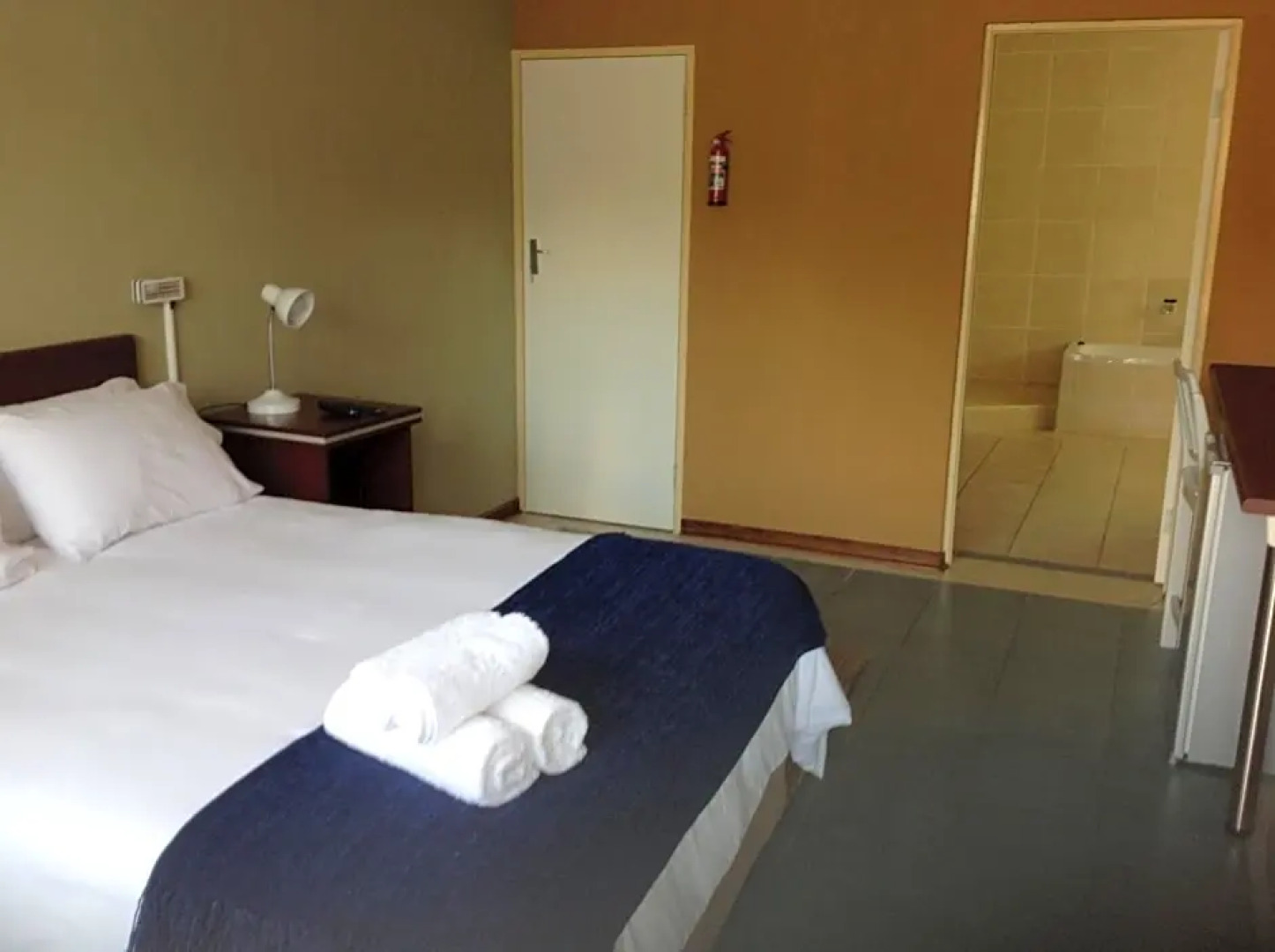 Amigos Bed & Breakfast