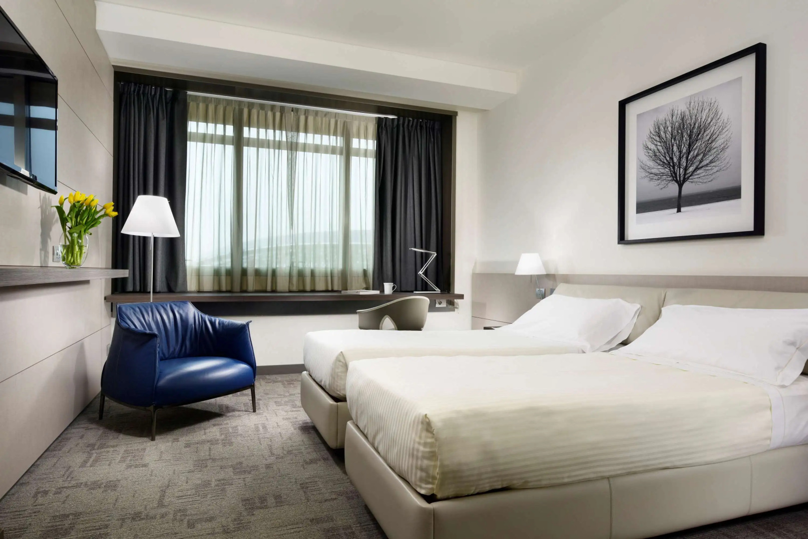 Отель Unahotels San Vitale Bologna