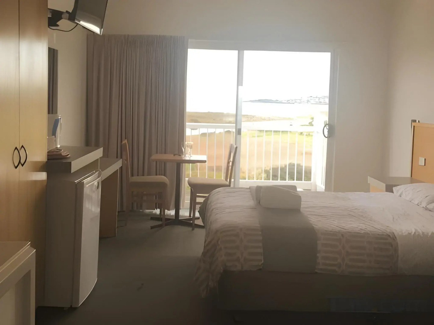 A Great Ocean View Motel