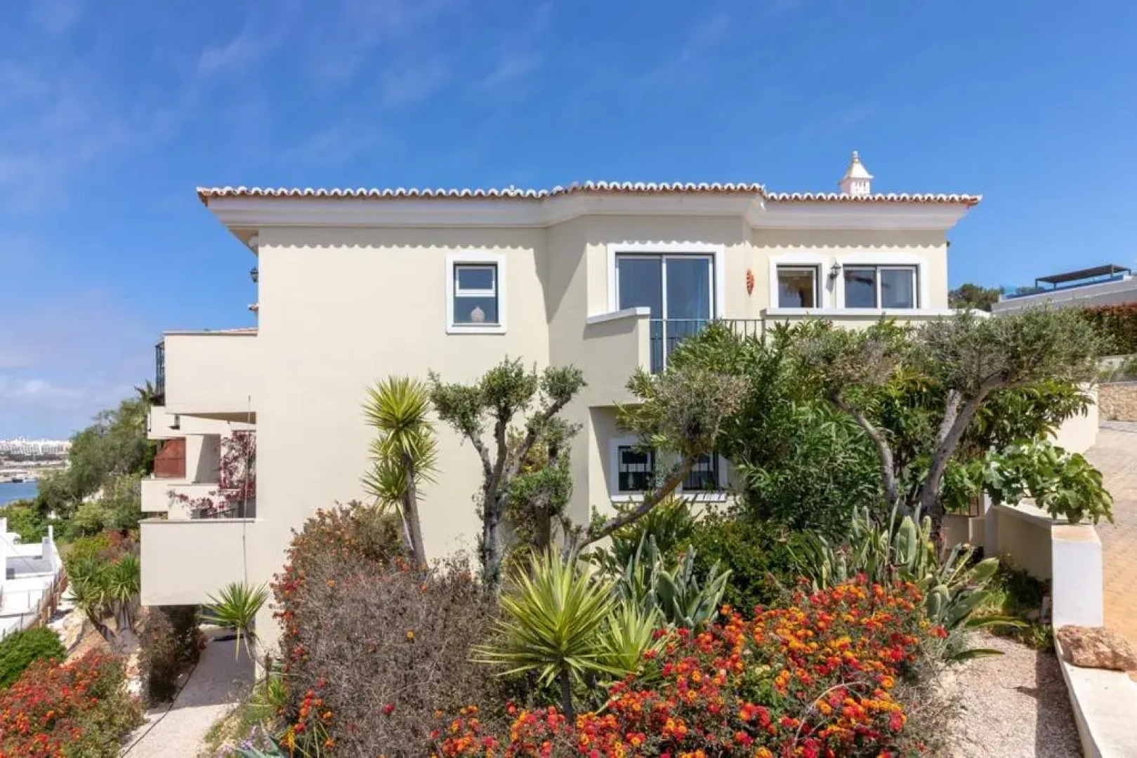 Luxury Townhouse n10 - Front-line Sea views