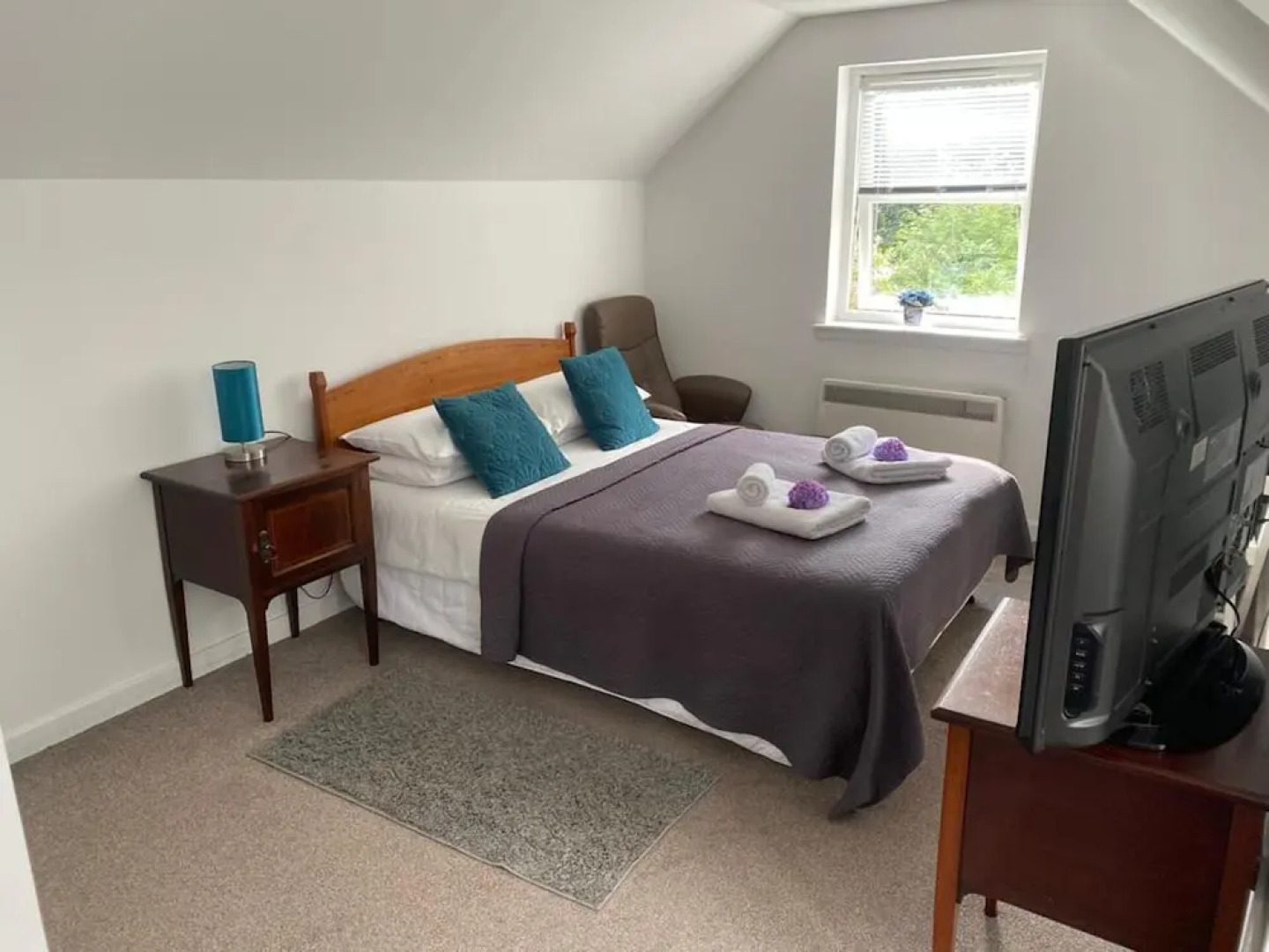 Cosy Kirriemuir Flat - Pet Friendly Retreat