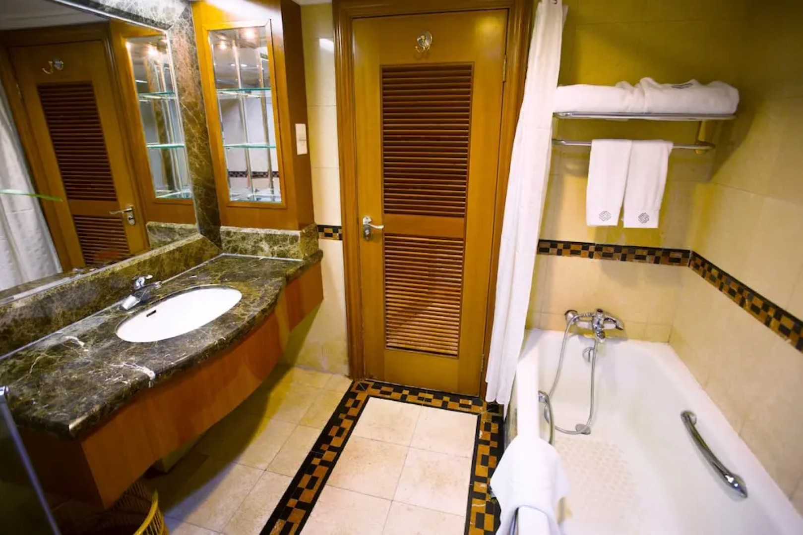 Harbin Fortune Days Hotel