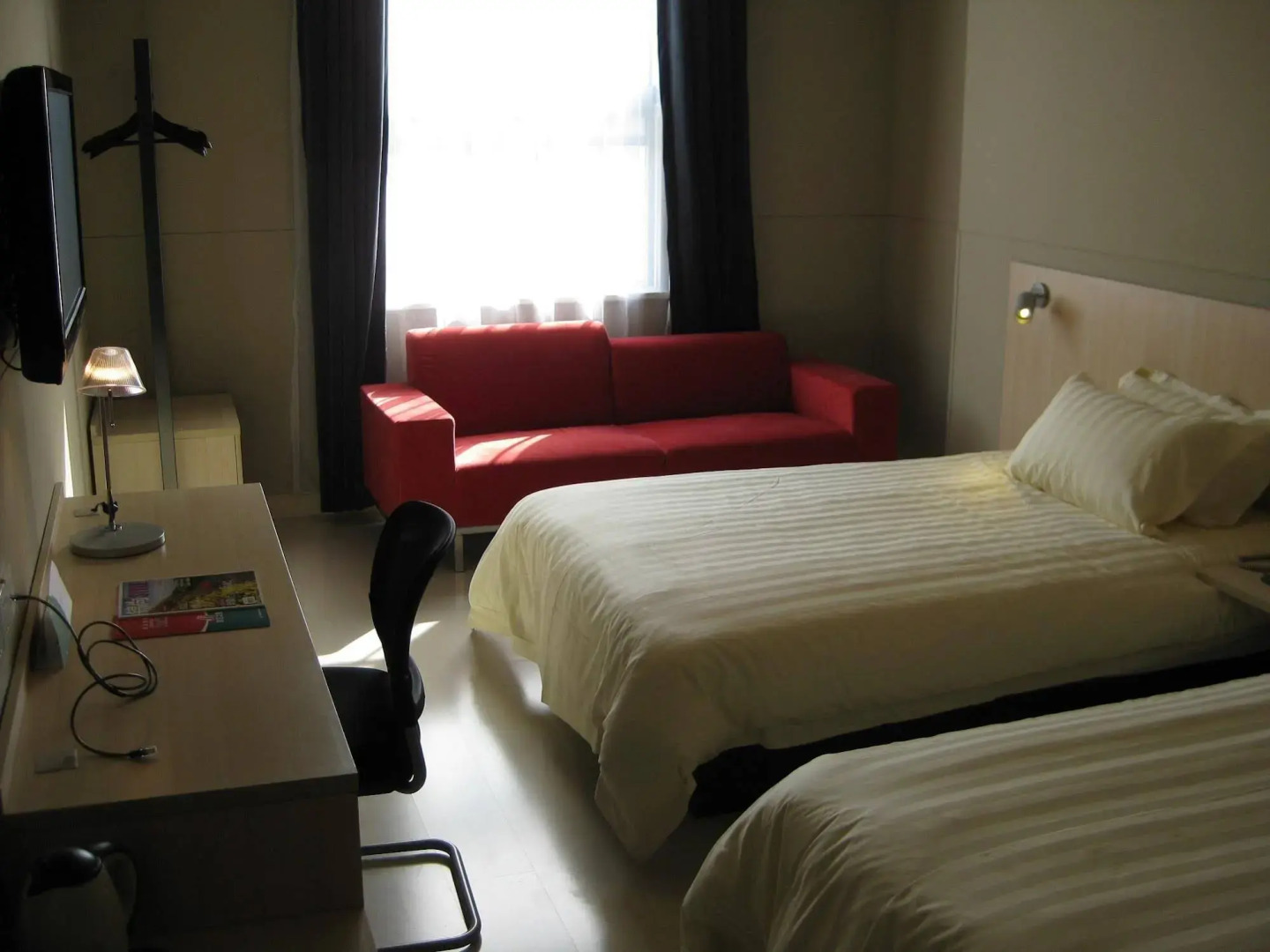 Jinjiang Inn Shanghai Qingfang Market Caoan Road