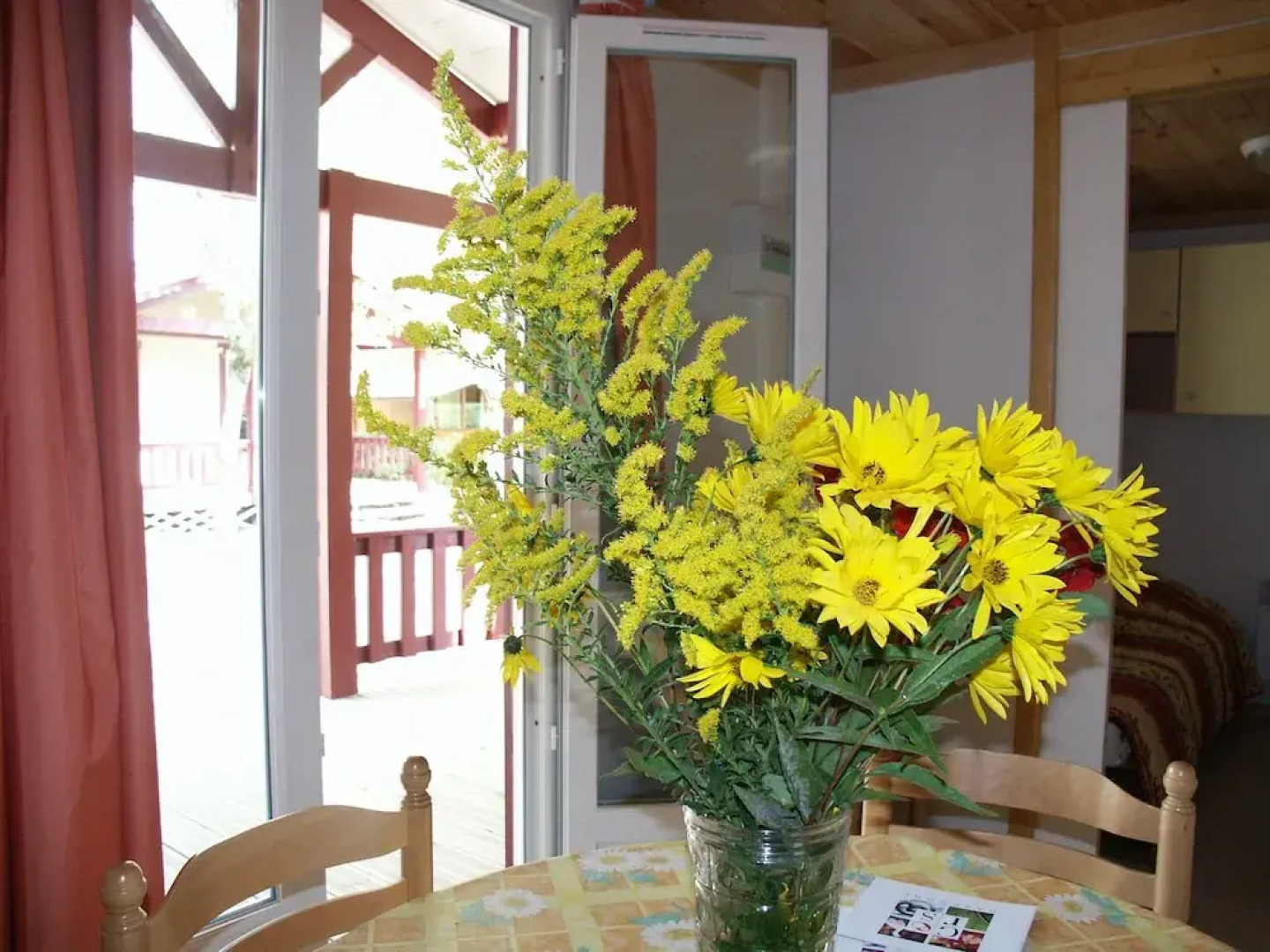 Camping Les Lacs de Courtes - Gîtes