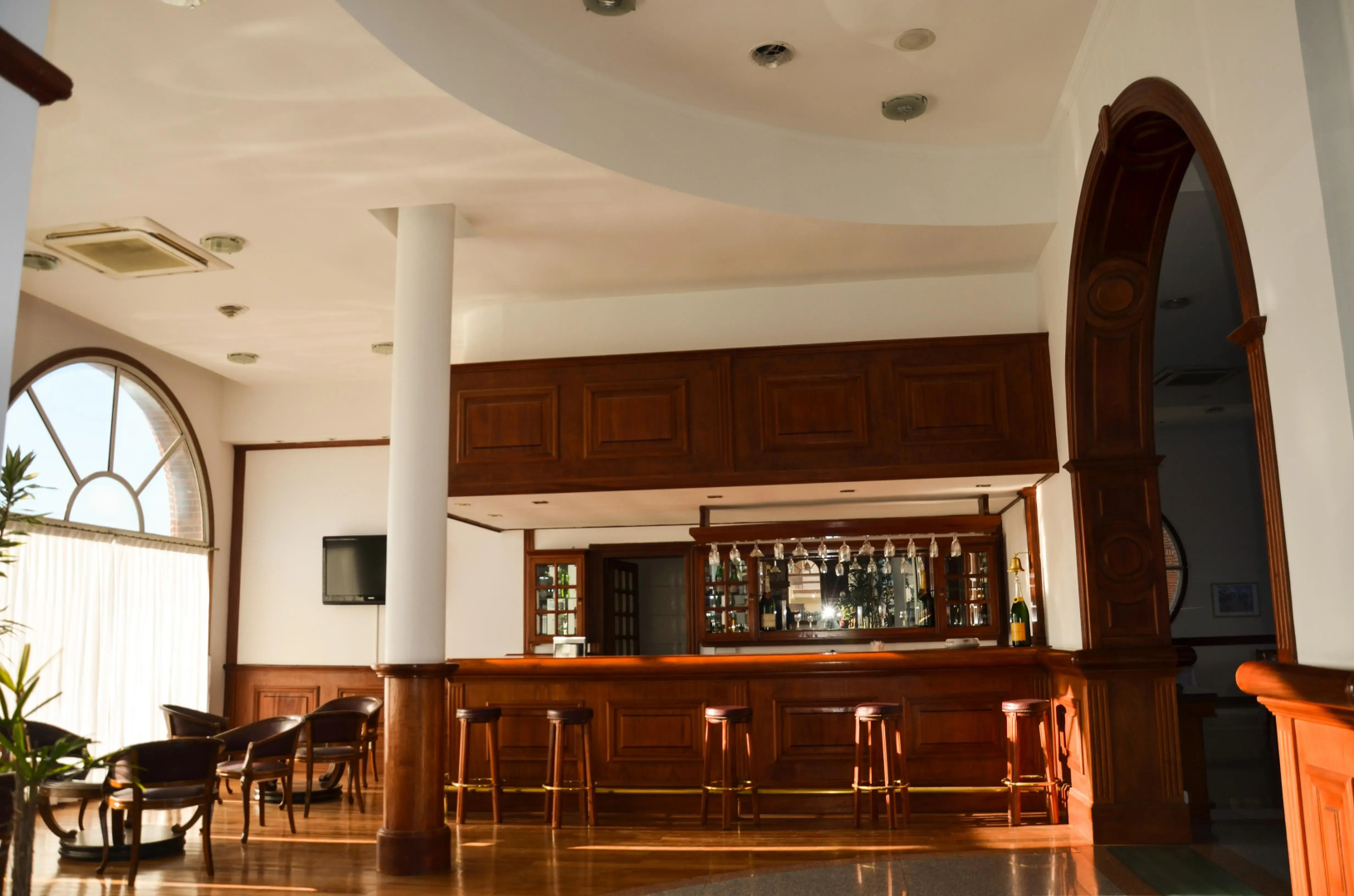 Hotel Reviens