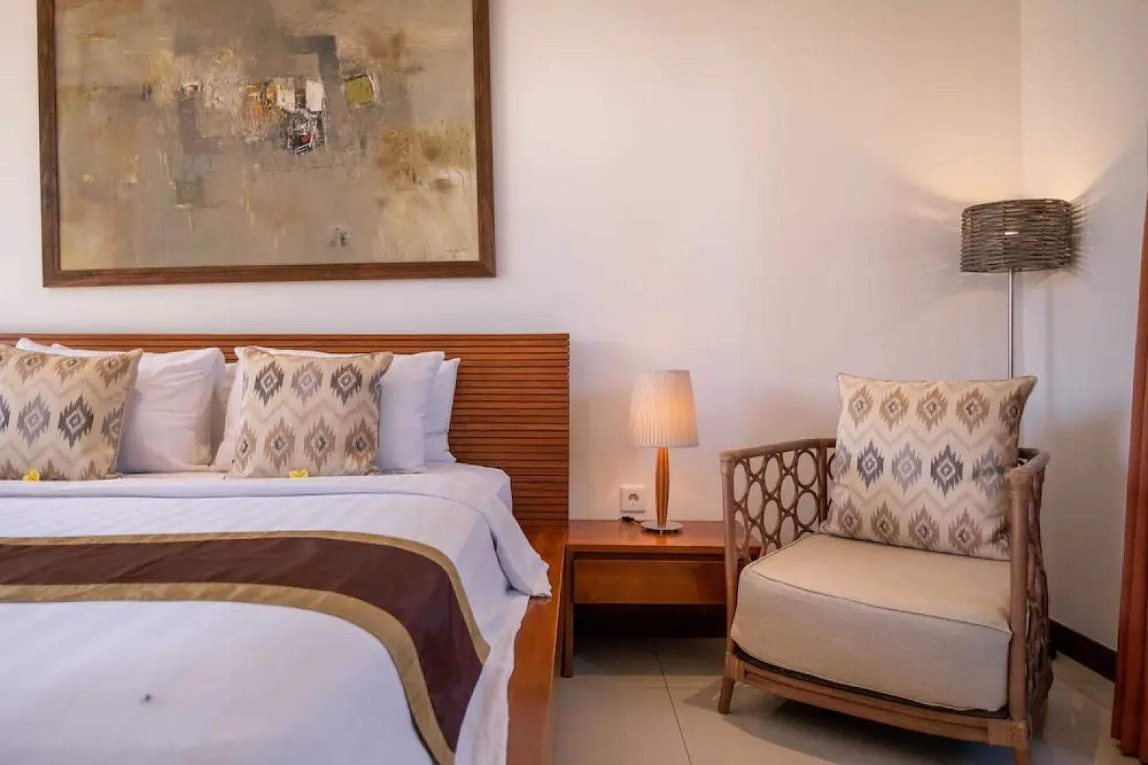 Peaceful Private Villa, 3 BR, Canggu With Staff