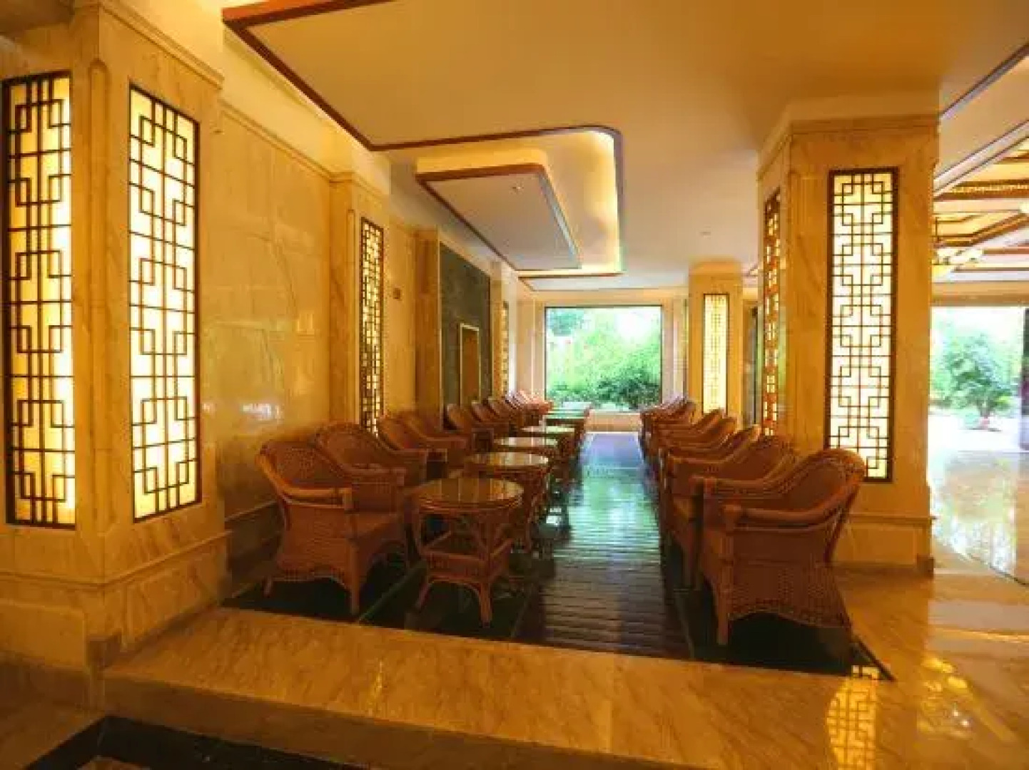 Malai Hot Spring Holiday Hotel