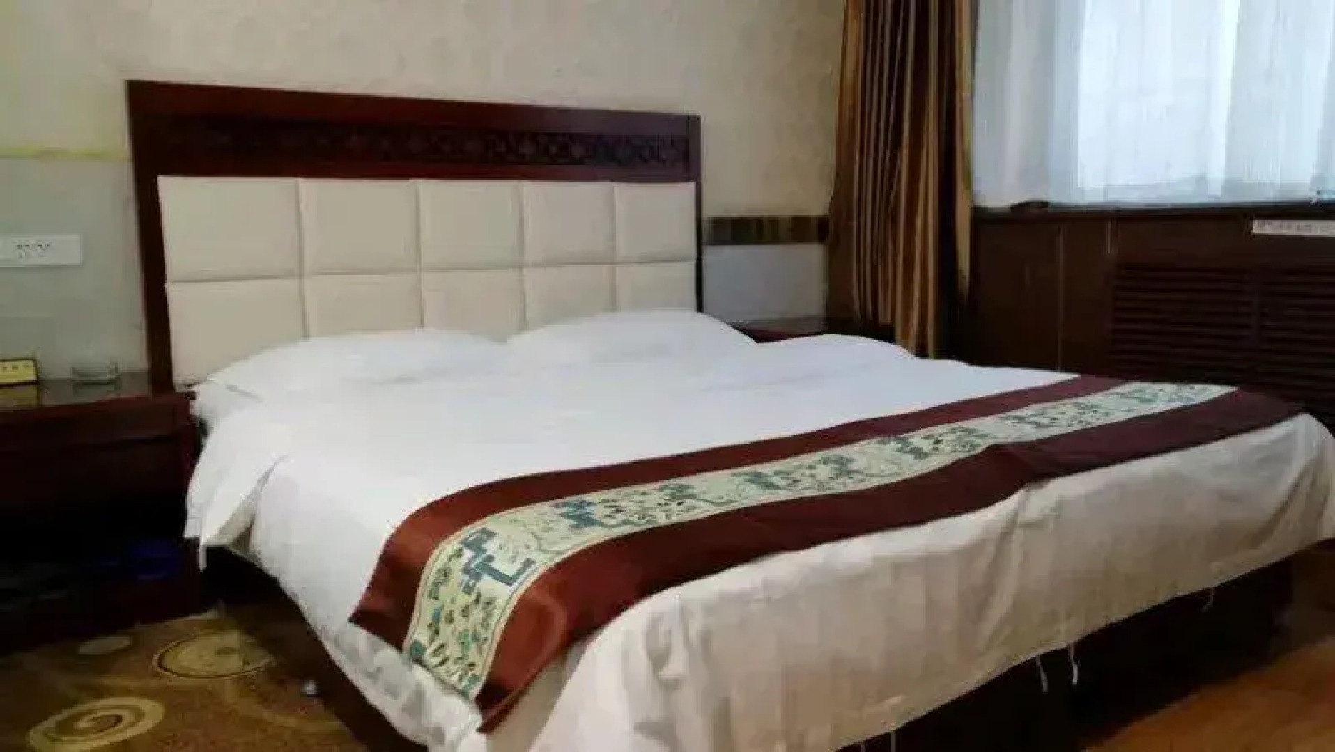 XinYuHaoHotel（formerlyOrientalPearlHotel）
